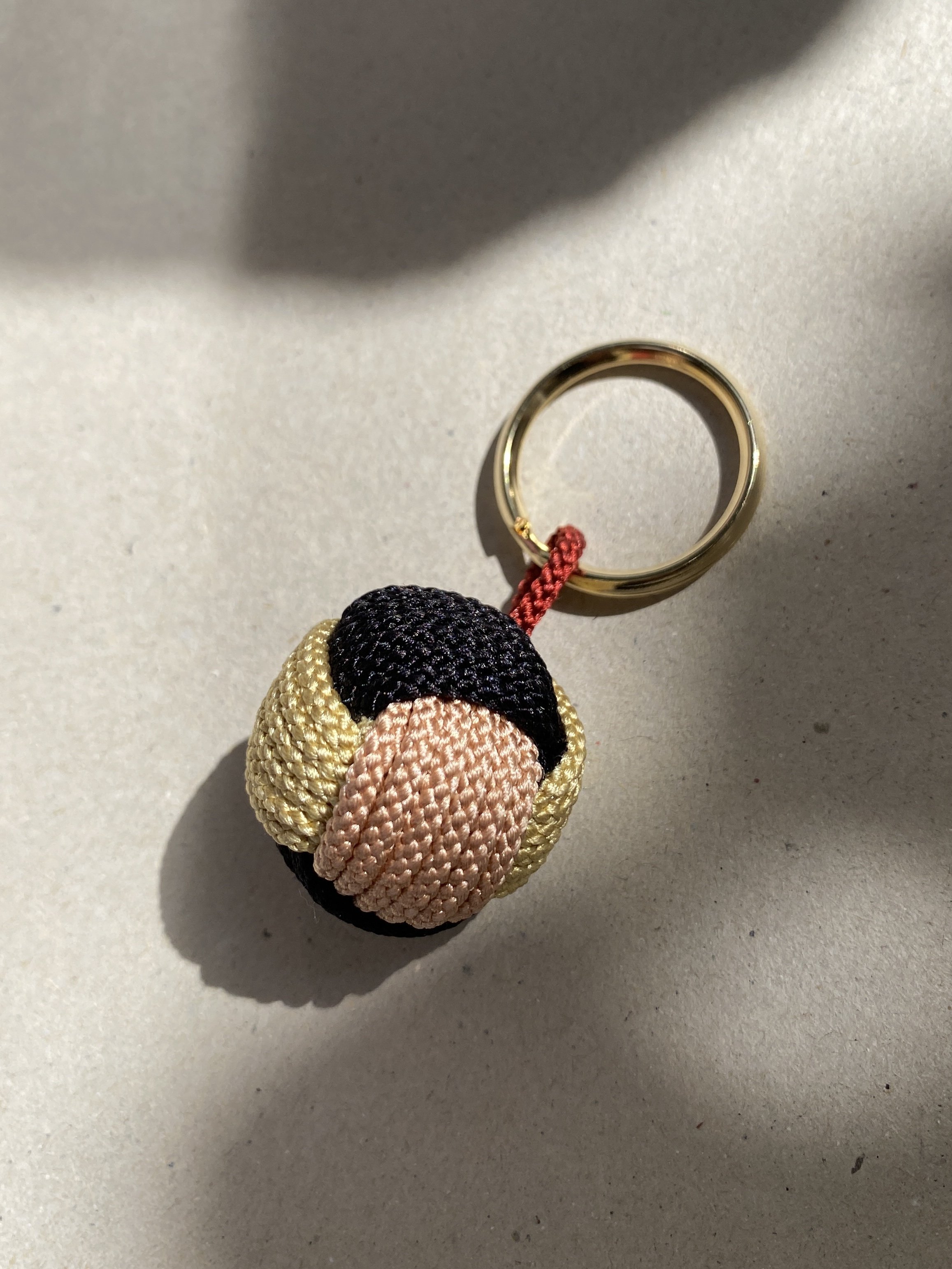 KEY RING "SAILOR" black-rose-cream