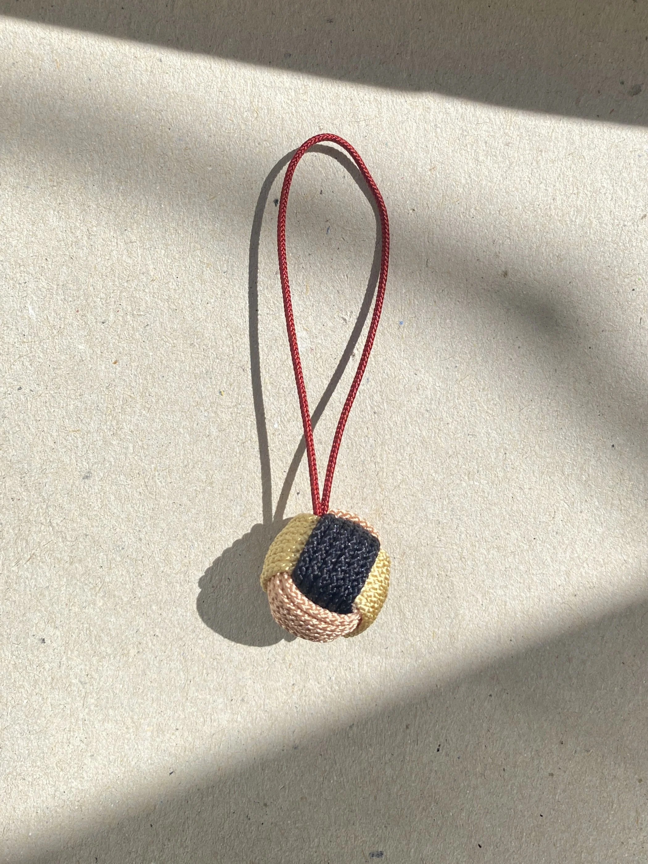 LUCKY KNOT  cream-rose-black