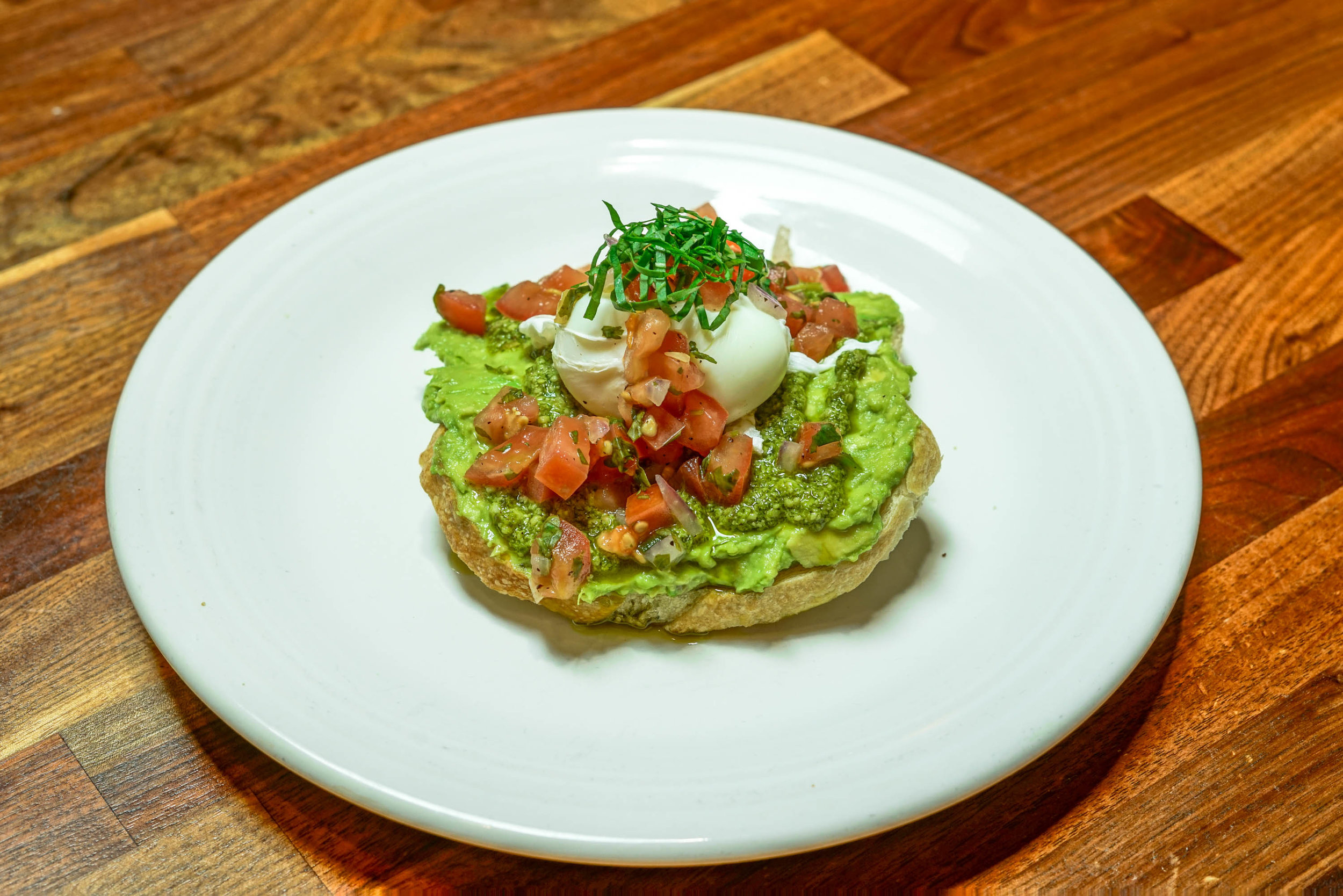  avocado toast with poached egg 