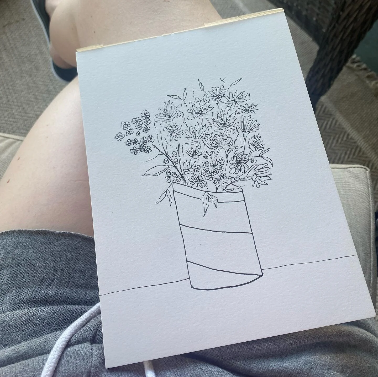 Day 3 Art-ing every day&hellip;
Watercolor pencils-no water.
Feeling cute, may add water, may not 
..
Reconnecting
&hellip;
#arteveryday #createeveryday #sketch #flowersketches #creativeflow #reconnectwithyourcreativity #artsy #bohoart #design #flowe