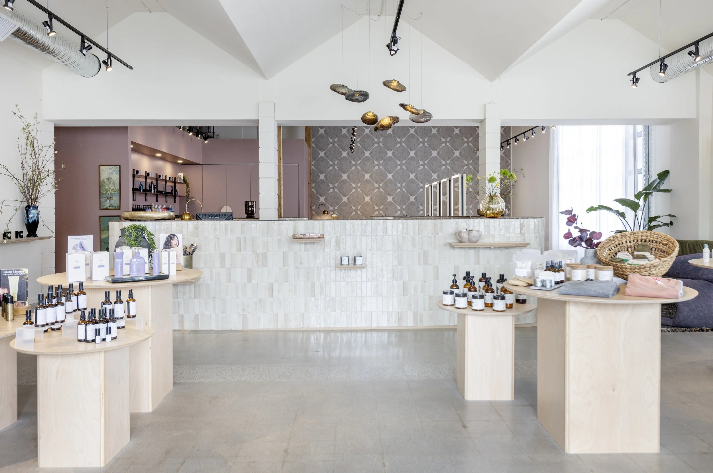 Penticton’s Luxury Hair Salon
Beautiful hair, honest guidance, and an experience designed around you