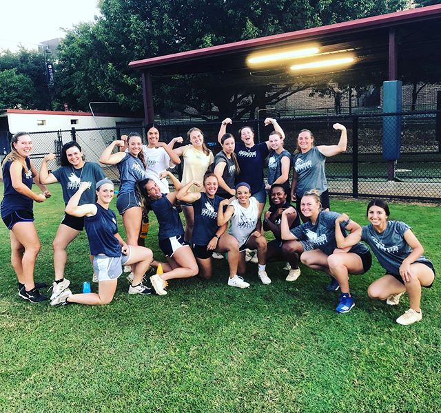 St.Edwards Softball hitting that #flexfriday 💪 after crushing their conditioning tests!!! #mtgatx #finishfriday