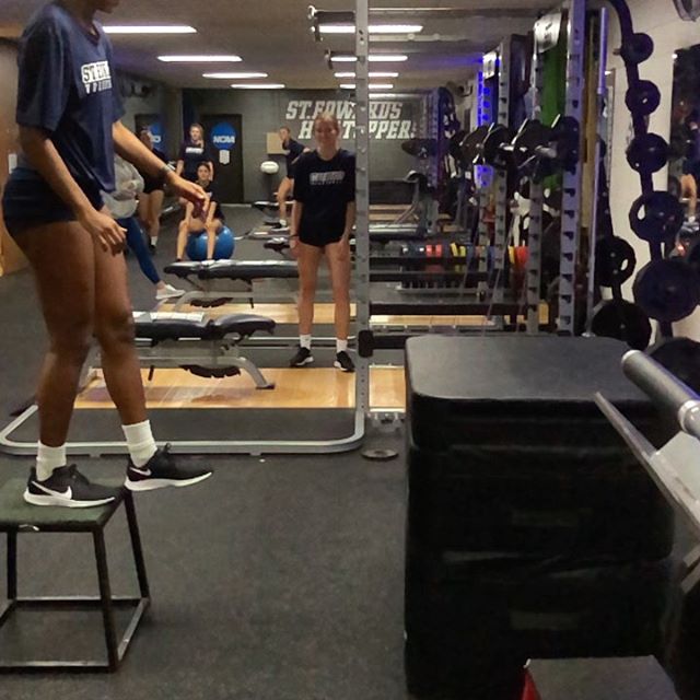 Hitting that stretch shortening cycle hard today with @seuvball They absolutely crushed some waved banded speed squats and depth jumps to box jump! Scroll right to see @mayaasmaals hit a 42 inch box jump at the end of our session just because she&rsq