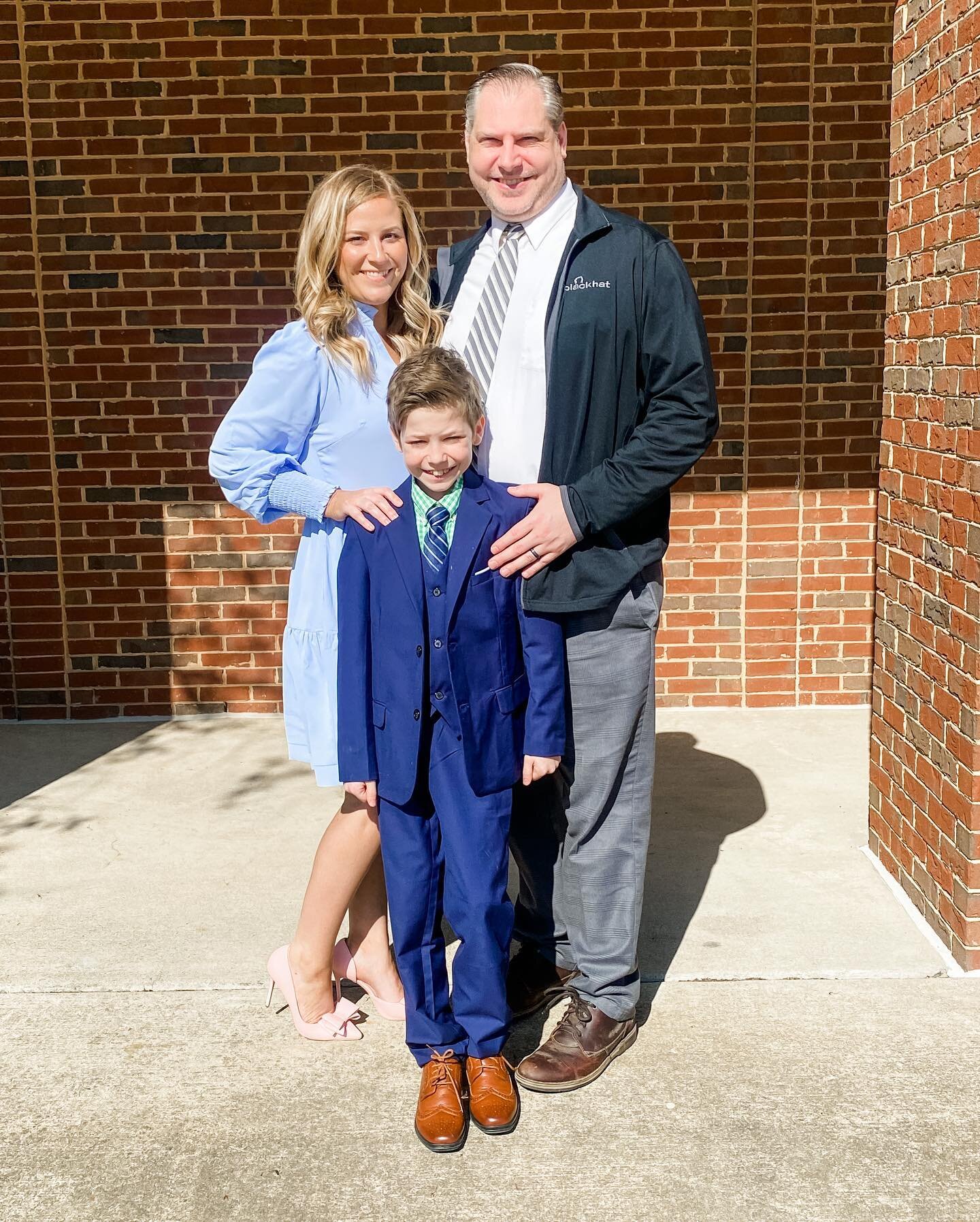 &ldquo;Blessed are those who have not seen and have yet believed.&quot; - John 20:29

🌸 Happy Easter 🌸  We attended Sacrament meeting and stuck around just long enough to peep @anthony.00x  new suit which just so happened to match Brody&rsquo;s. Au