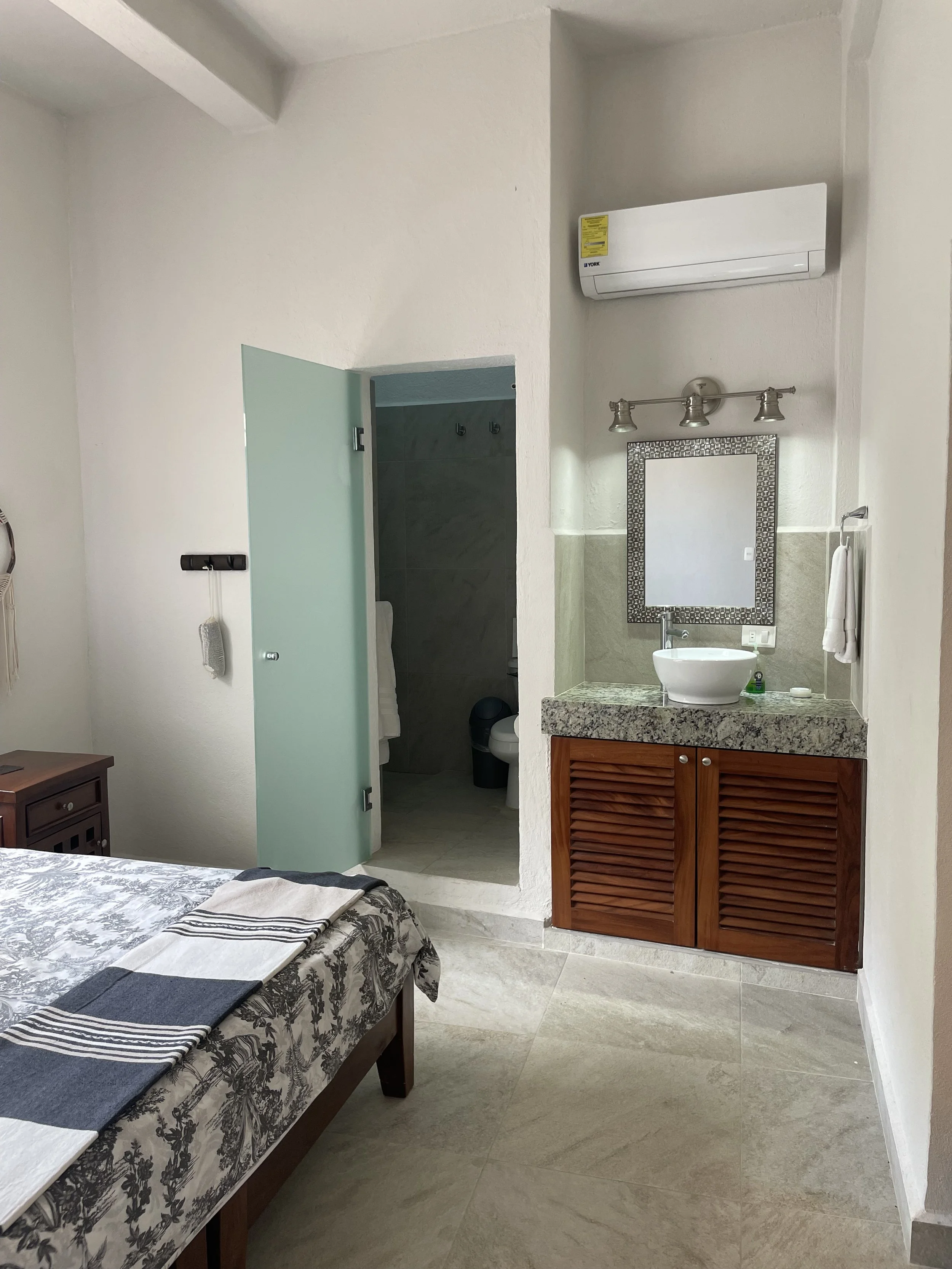 CBV - Blanco - Bed Bath.jpg