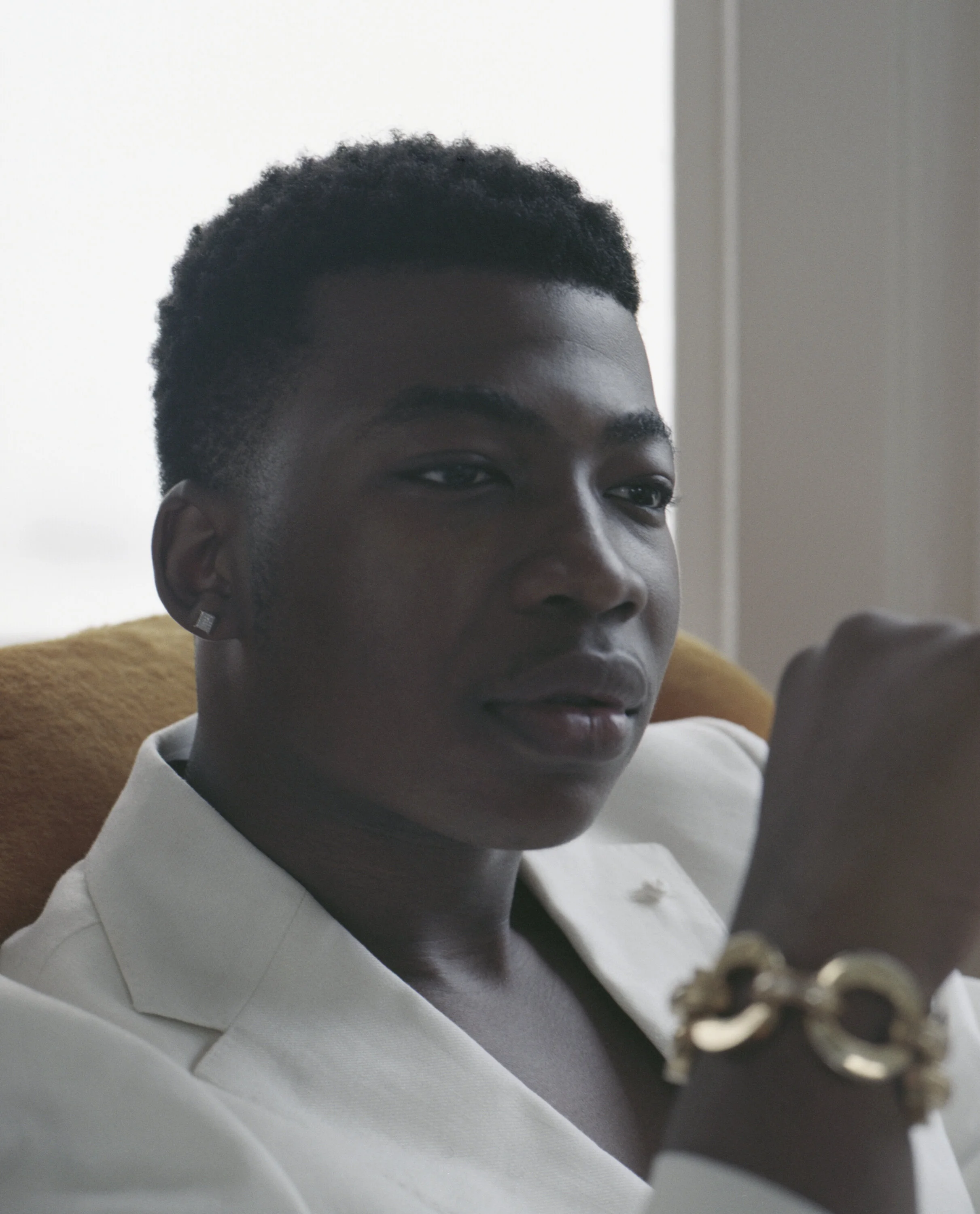 MeKai Curtis exclusively for The Doe Online. Shot on-location in Los Angeles by Zach Fernandez, assisted by Raymond Morris; Fashion Styling by Mickey Freeman at The Only Agency. Special thanks to Ascend PR’s Erica Tucker and team. Interviewed by Janet Igah.