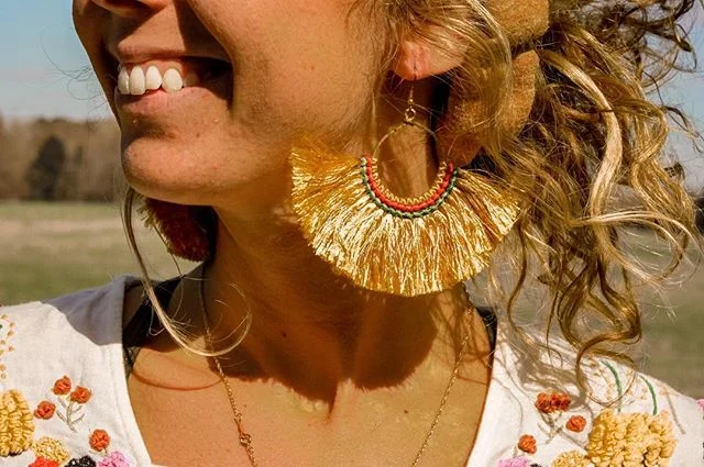 Sending smiles, love and gold shining light out to the world this joyful saturday ✨😄 Shop these colorful Thailand earrings at @sydneydayco or message me if you want a pair 💛