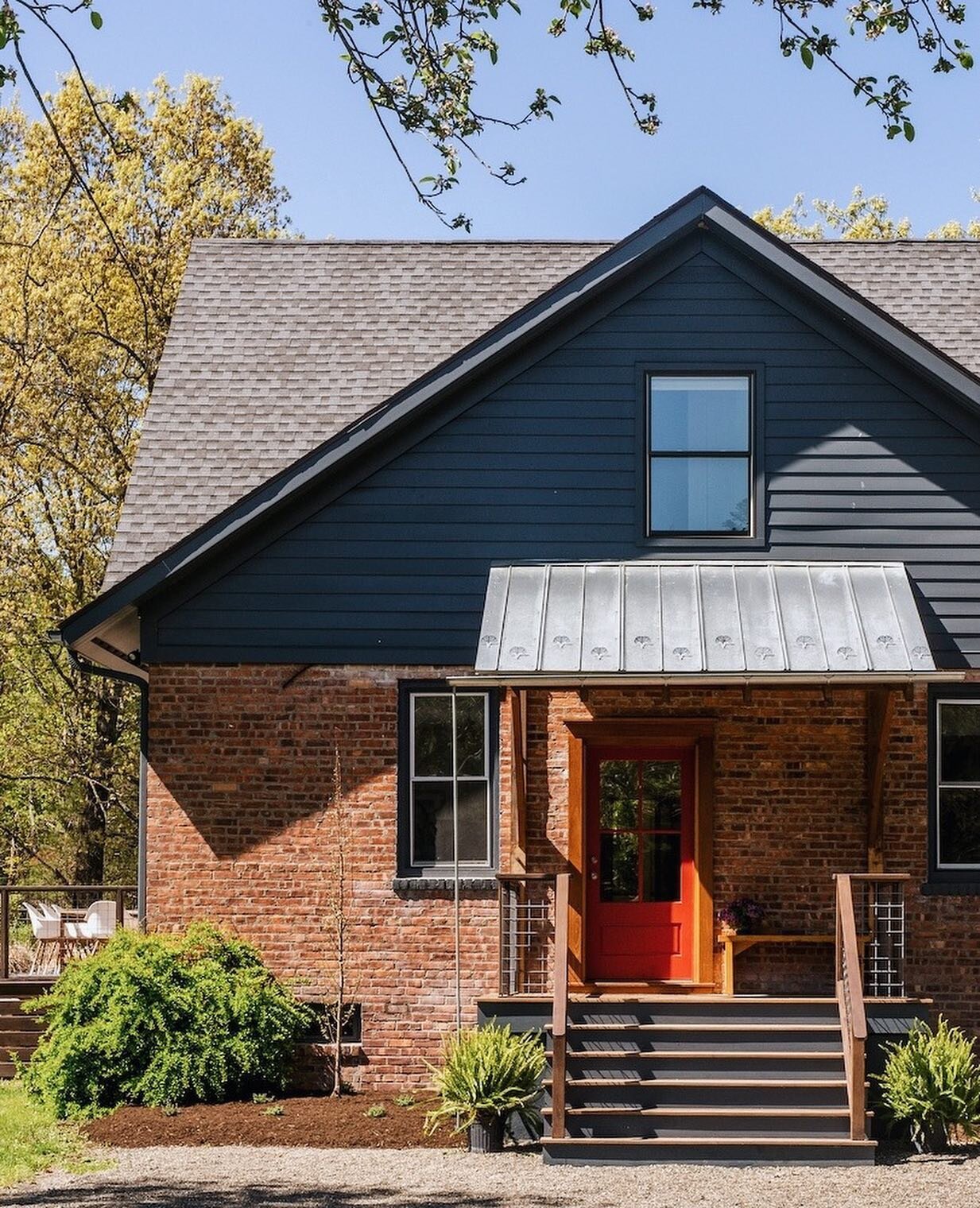 Introducing: The Crawford House 🏡⁠⁠
📍Red Hook, NY⁠⁠
.⁠⁠
This 1930s brick home has been elegantly reimagined as a bright and charming country escape 🌿 The 3 bedroom, 3 bath home sits on 1.5 landscaped acres, with plenty of trees and a curated selec