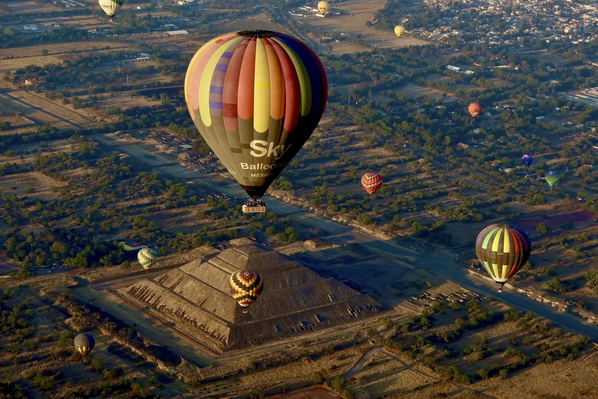 Teodihuacan Balloon (3) Final.jpgBryce LrC Final.jpg