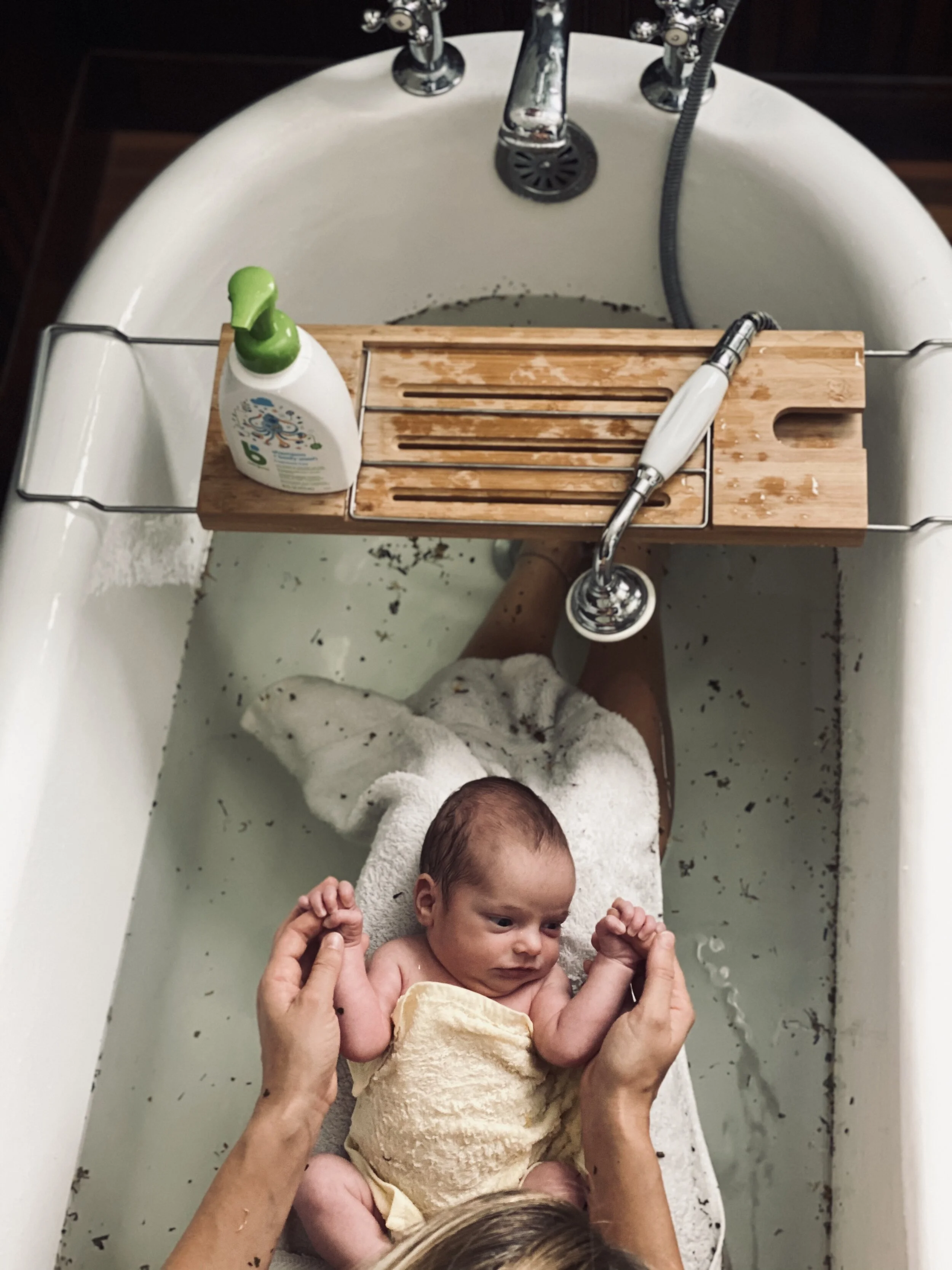 Postpartum Herbal Tea Bath