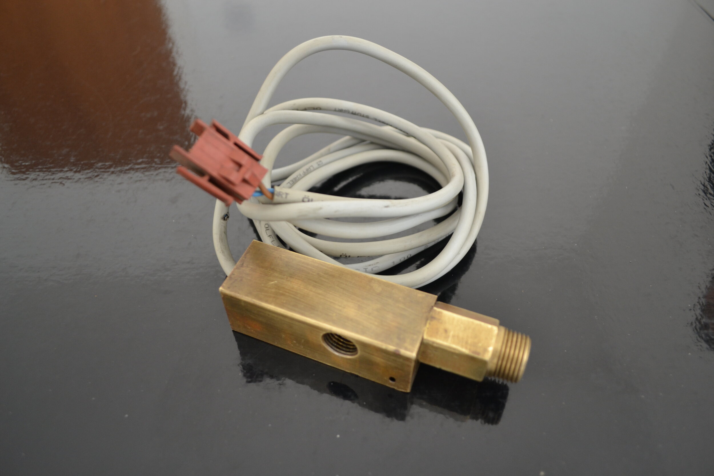 GAS VALVE