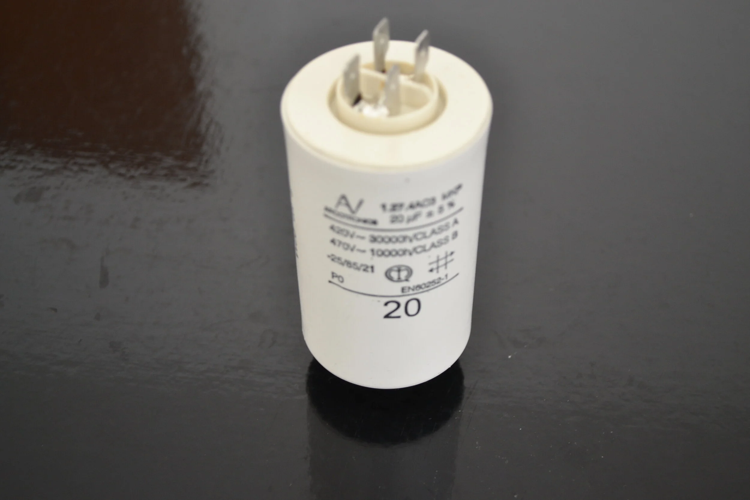 MOTOR CAPACITORS
