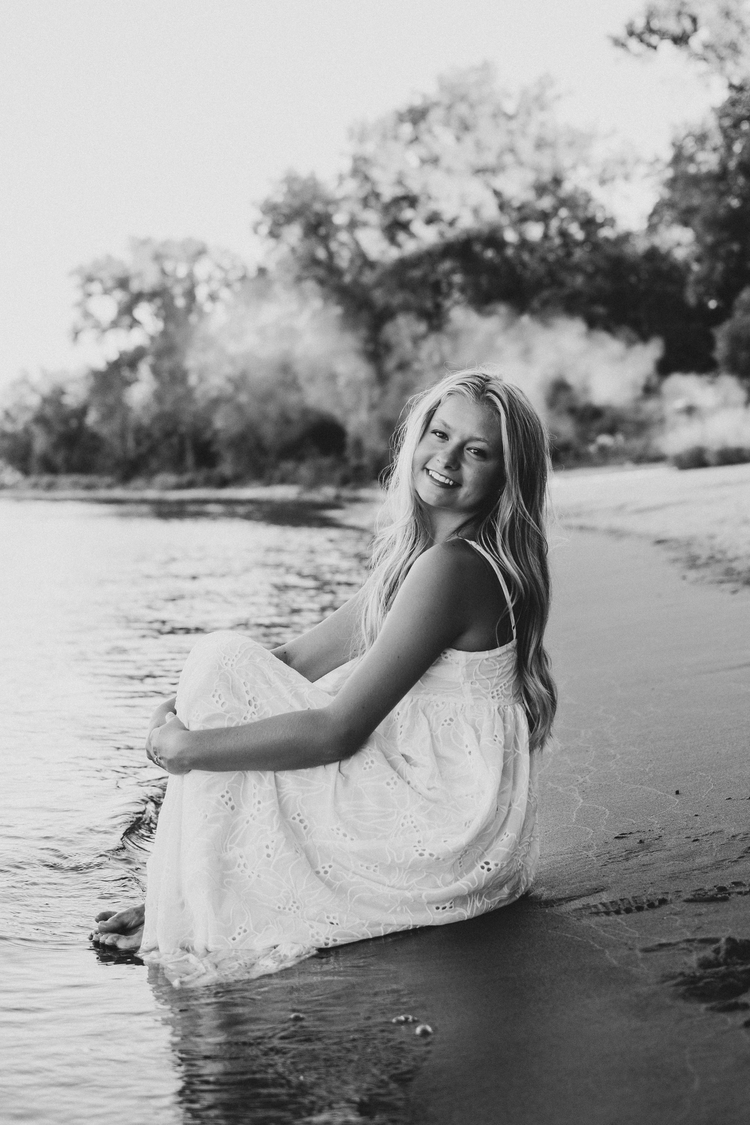 La Crosse WI Riverside Senior Portraits