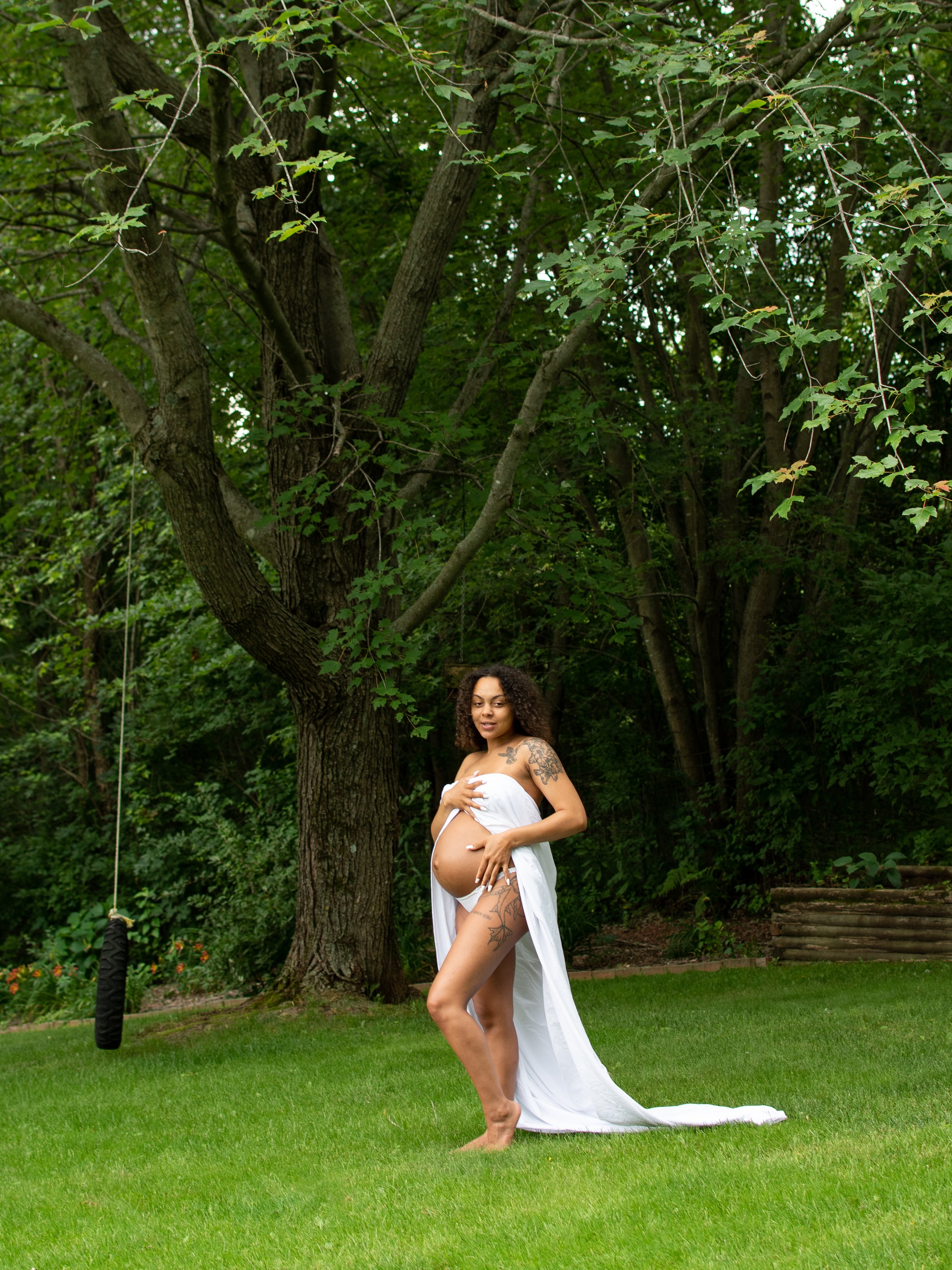 Outdoor maternity photos West Salem wi 34 weeks pregnant