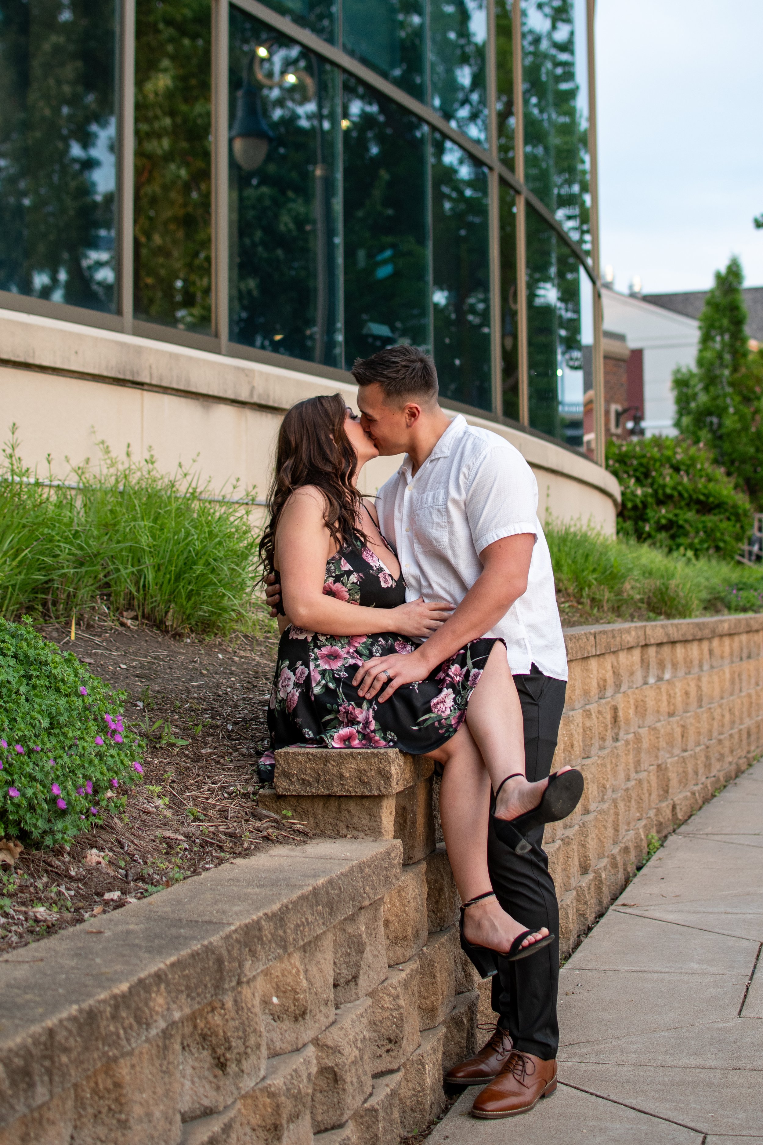 La Crosse Wisconsin Waterfront engagement photos