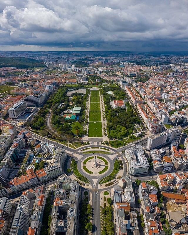 Emptiness #1. Lisbon, my hometown, during the state of emergency.
.
.
(C) Joel Santos
.
.
#lisboa #lisboa🇵🇹 #lisboaportugal #lisboa_pt #lisboapt #lisbon #lisbonportugal #lisbonlovers #lisbonne #lisbona #lisbonlife #lisbon🇵🇹 #visitlisbon #super_li