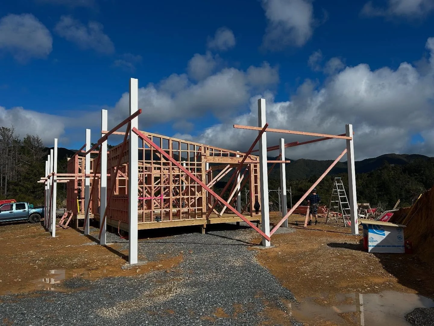 Architectural build, fully off grid. Latest home all completed, awesome location. Coromandel just never disappoints &ldquo;we live in paradise&rdquo; thought I&rsquo;d share a few pics of the job and of course a few kaimoana pics from after work vent