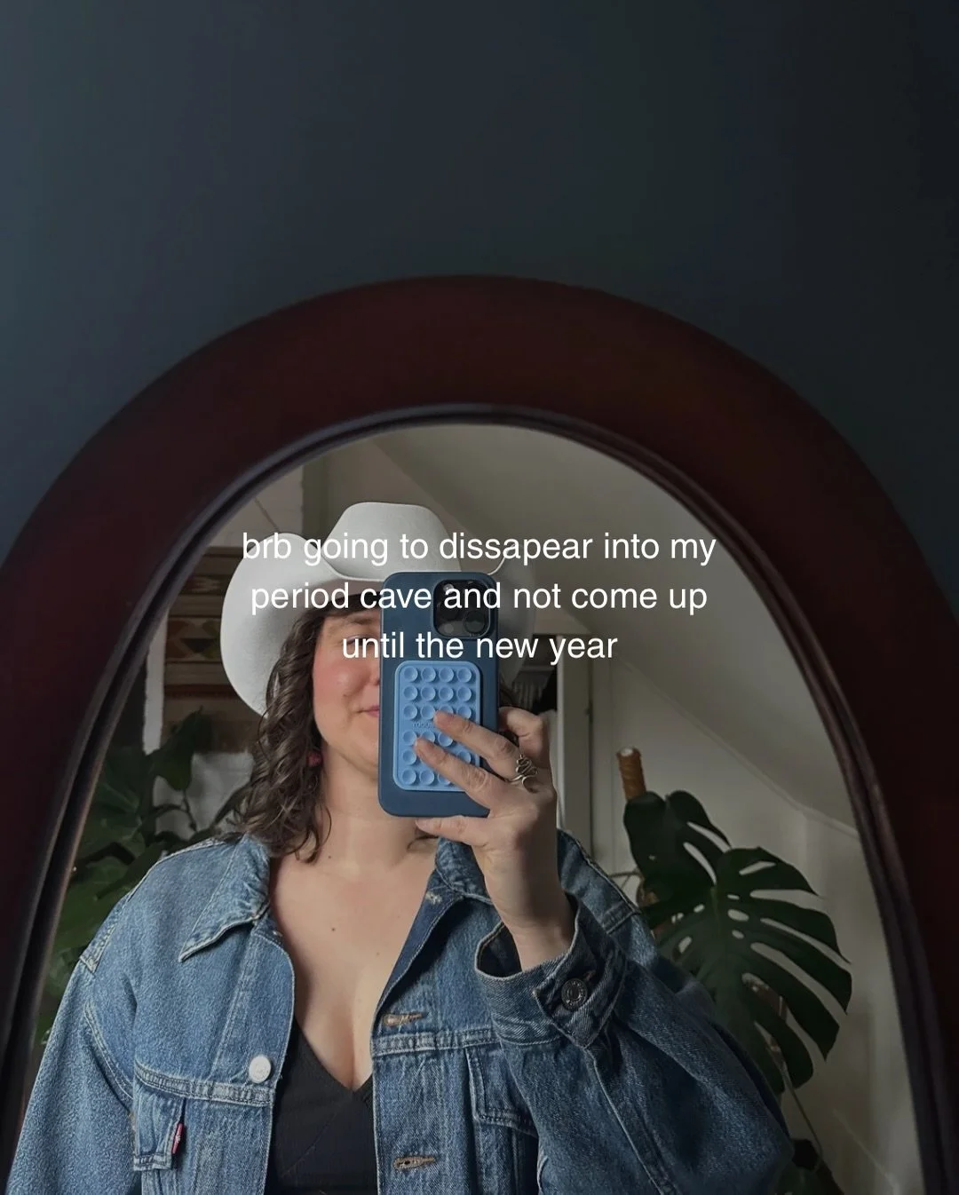 mood: syncing your period with Christmas 

what phase are you gonna be in on Christmas?