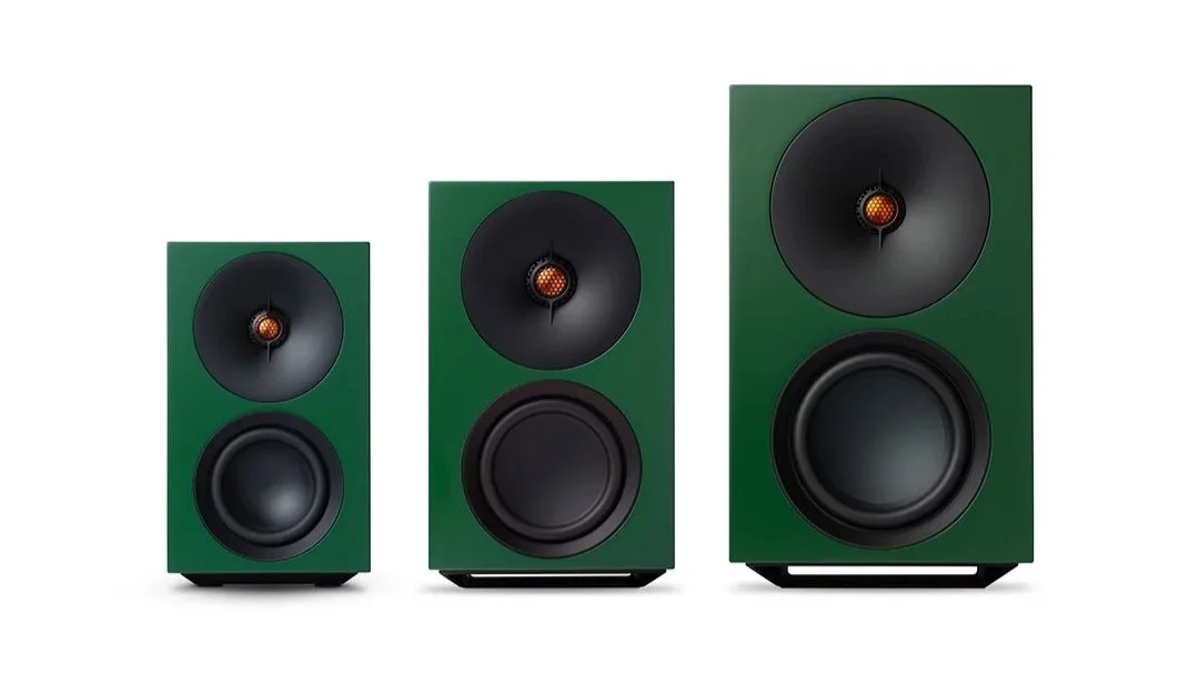 Cambridge_Speakers_LRSeries_Green_Front_LineUp.jpg