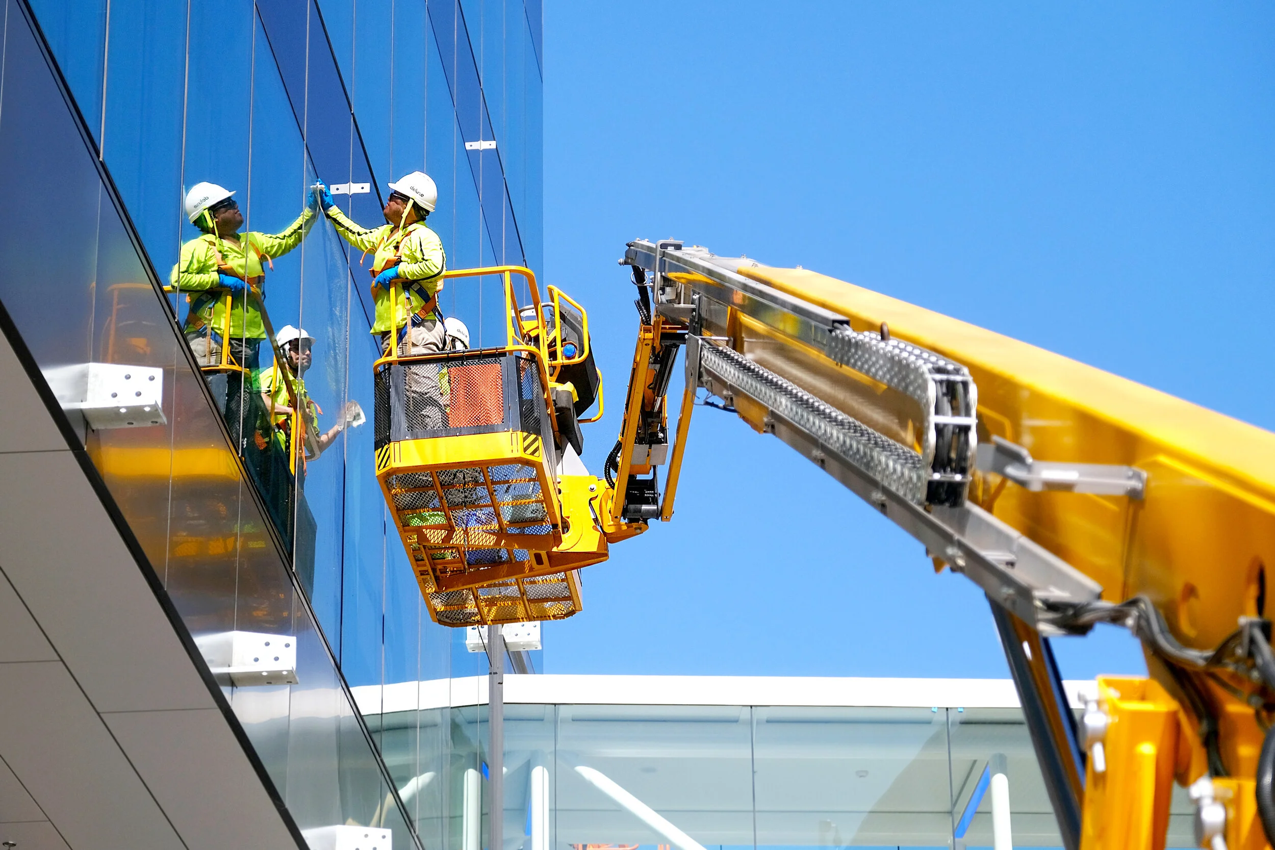 data centre facade cleaning by deluxe cleaning sydney 