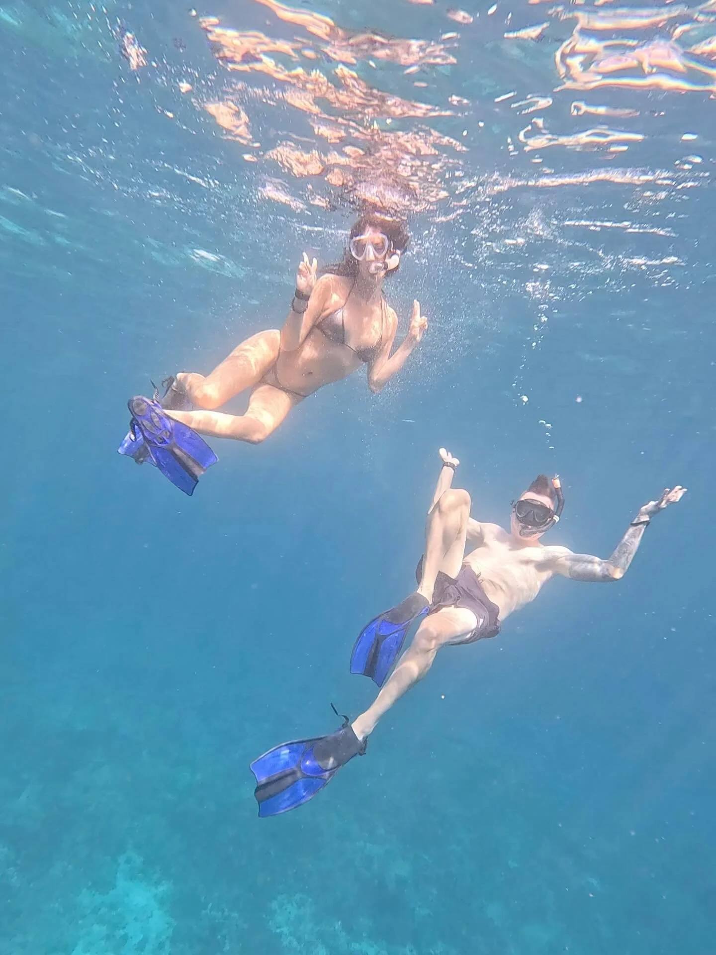 Underwater relaxation time 😎

#snorkel #hawaii #kailuakona #snorkelhawaii #snorkeltrip
