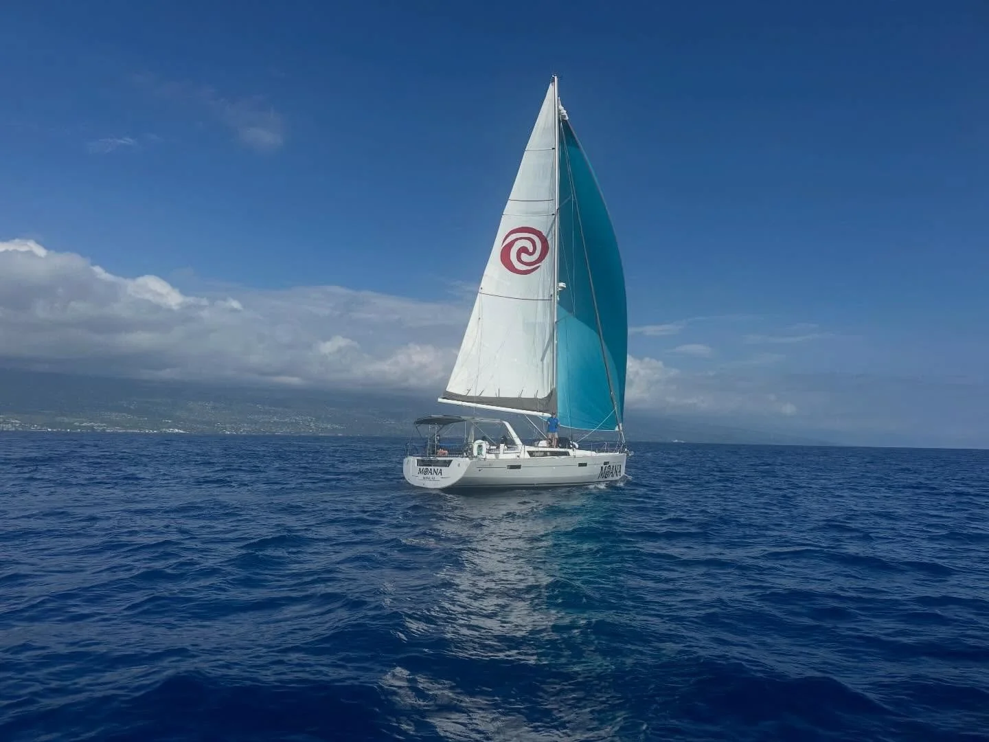 Aloha from the Moana!! 👋🏼

#aloha #sail #sailing #hawaii #ocean