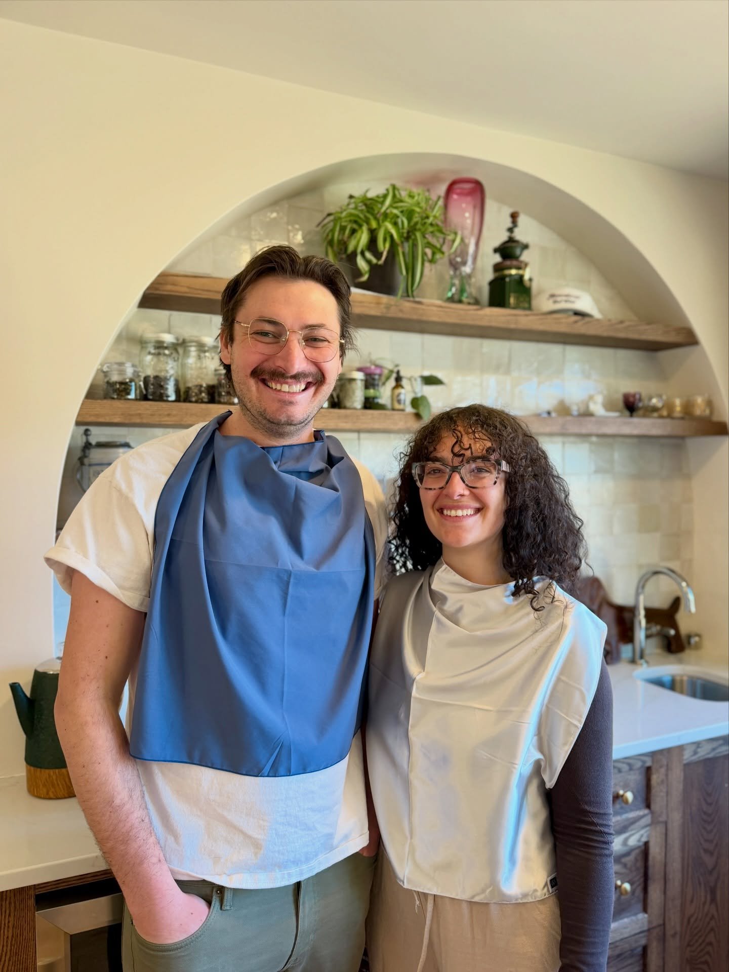 The perfect match, in more ways than one! 🥂Had the best time time finding Bianca and Matt&rsquo;s wow colors!! 😍 

#deepwinter #softsummer #couplegoals #coloranalysis