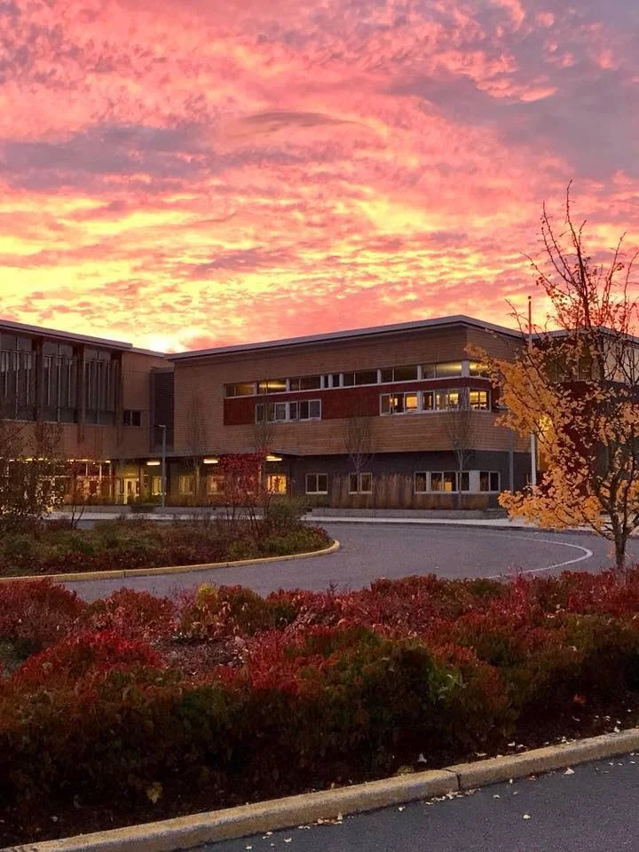 Riverview_School_Picture.jpg