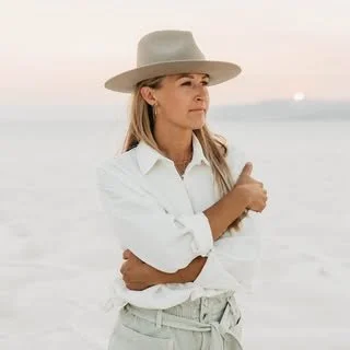 Elina Zhukov