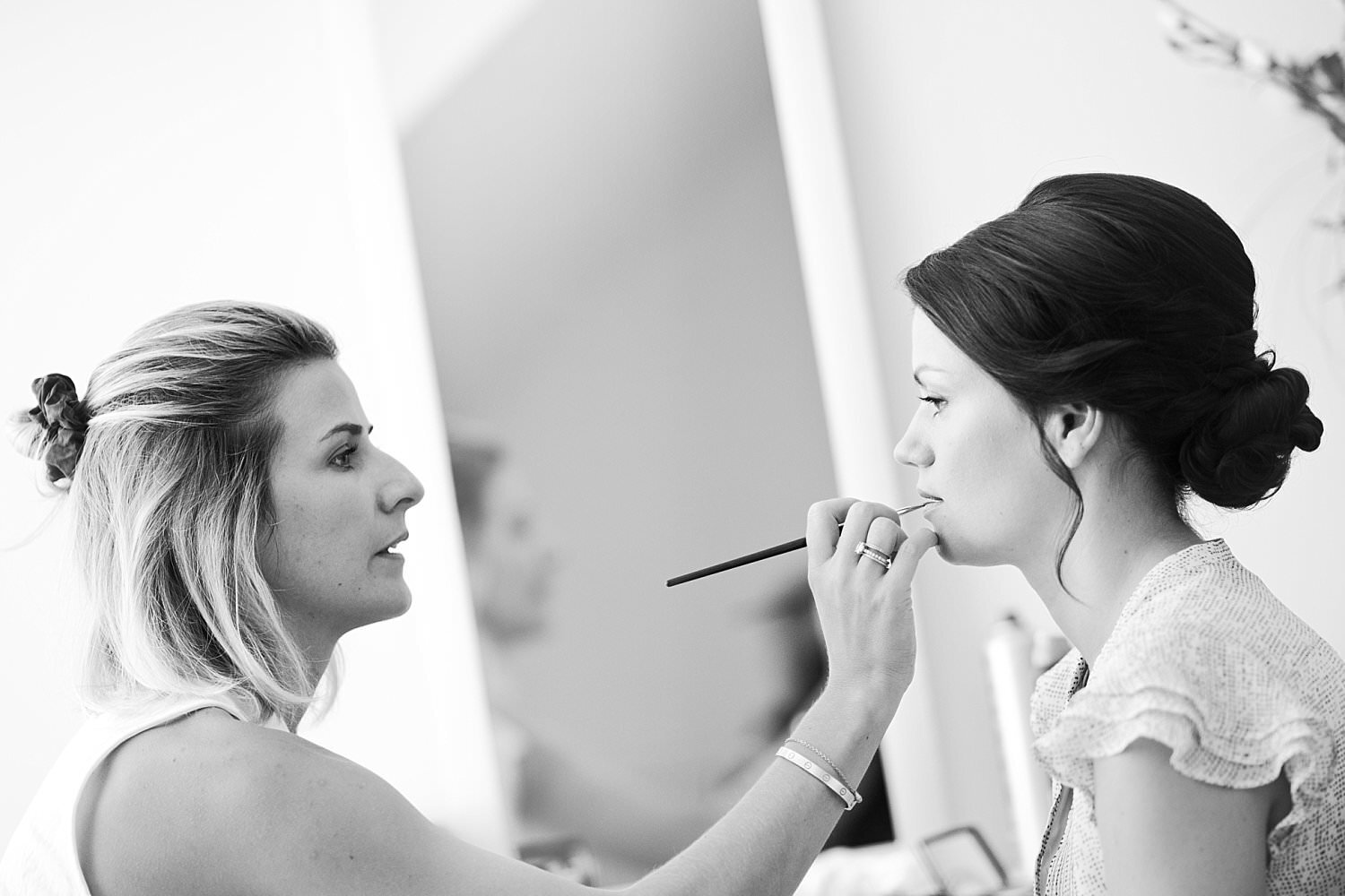 Brautvorbereitungen beim Make-Up