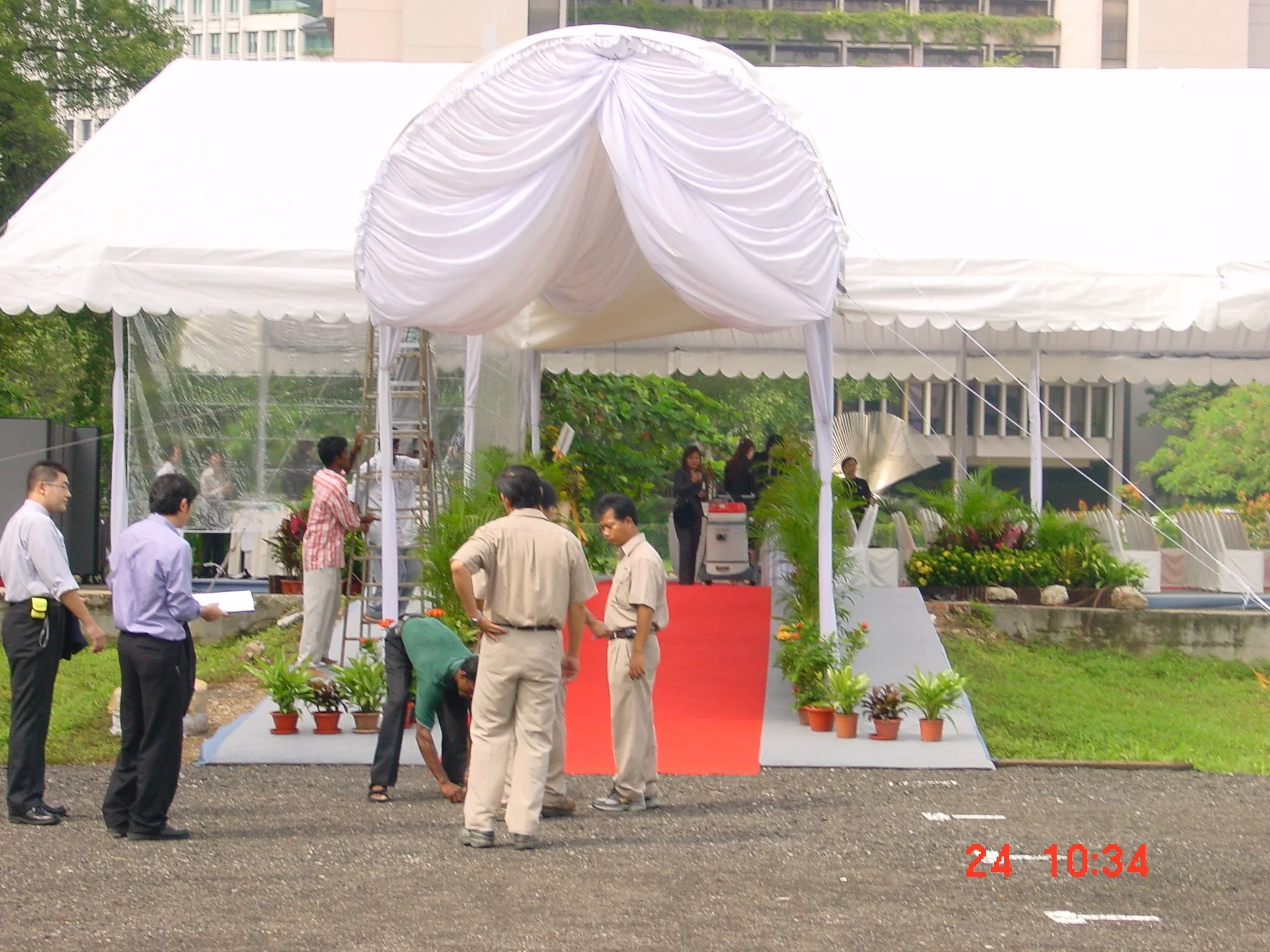 Dome walkway tent w/ lining