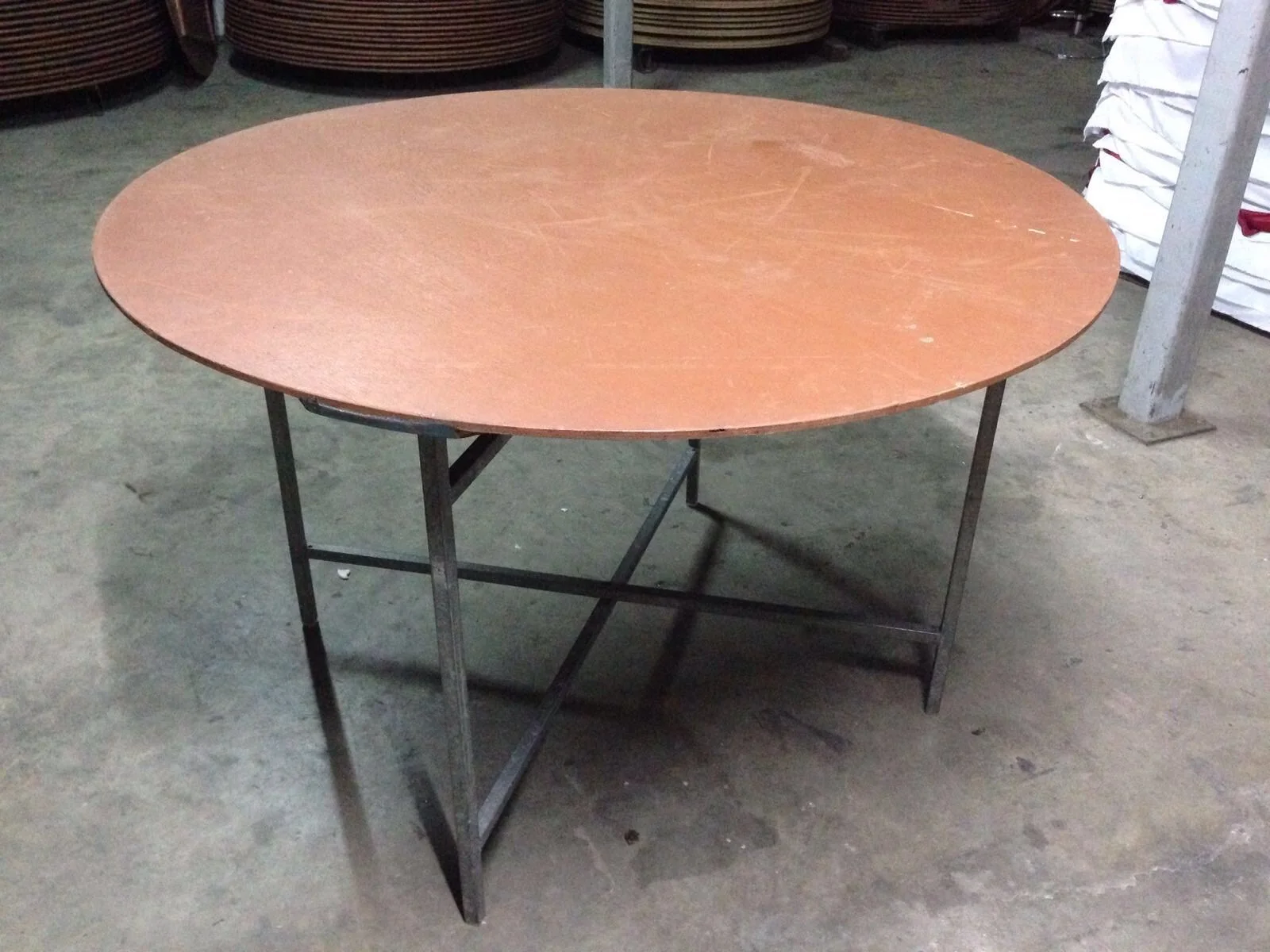 4' round table