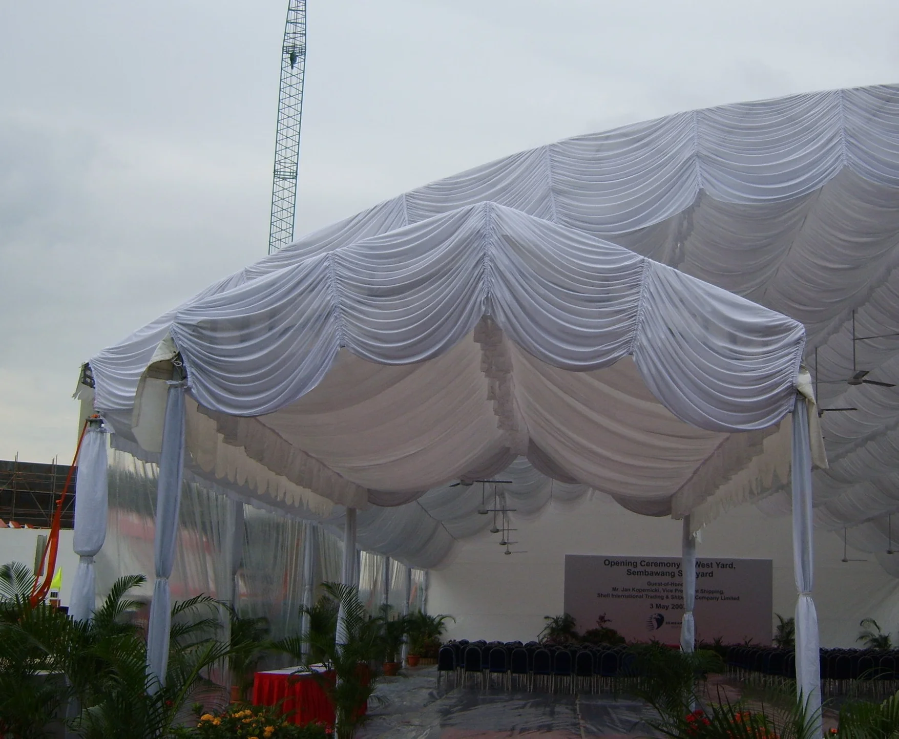 A-Shaped walkway tent w/ Lining