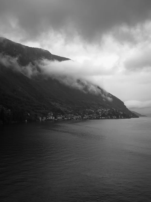 LAKE COMO — photograph 1