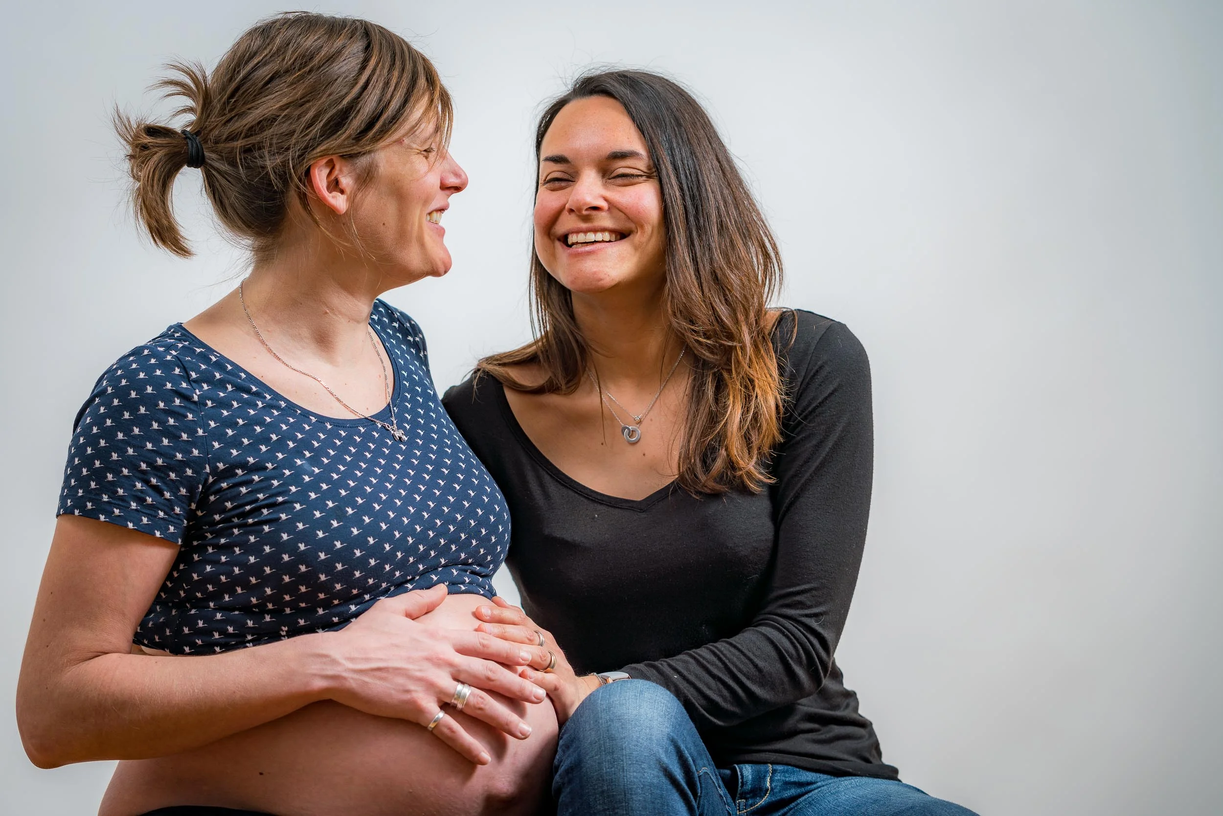 Belle photo de femme enceinte, le photographe est de Bruxelles