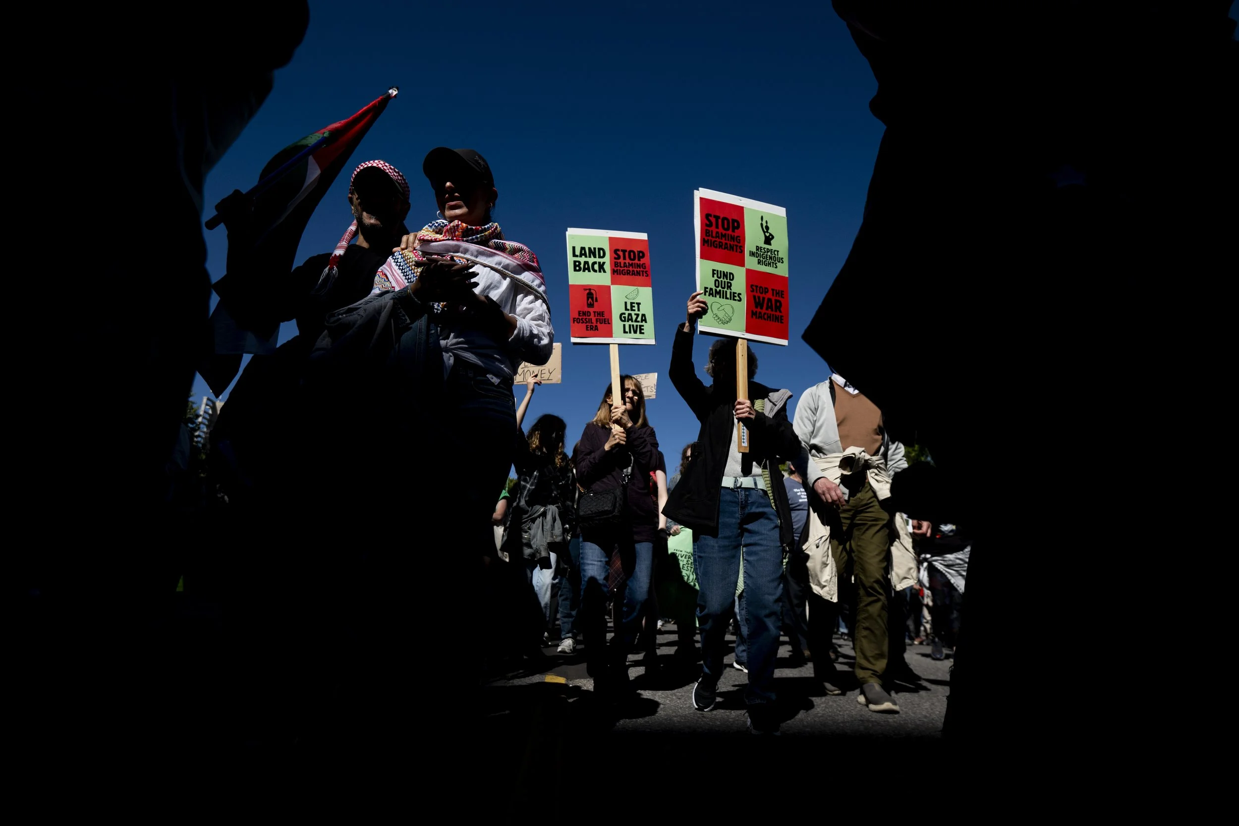  Demonstrators march during the “Draw the Line” climate change protest in Ottawa, on Saturday, Sept. 20, 2025. THE CANADIAN PRESS/Spencer Colby 