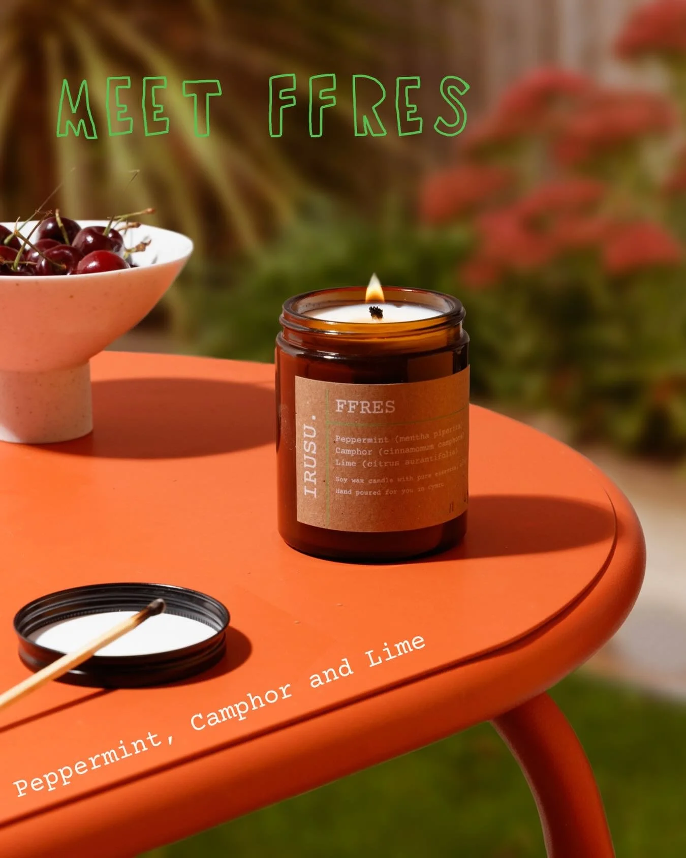 Feelin&rsquo; FFRES?

Holding a balance of peppermint oil to aid stimulation and enhance alertness, camphor for depth with a woody note, and a drop of lime to round off an energising nature.

FFRES zings with life to help you keep focus throughout th