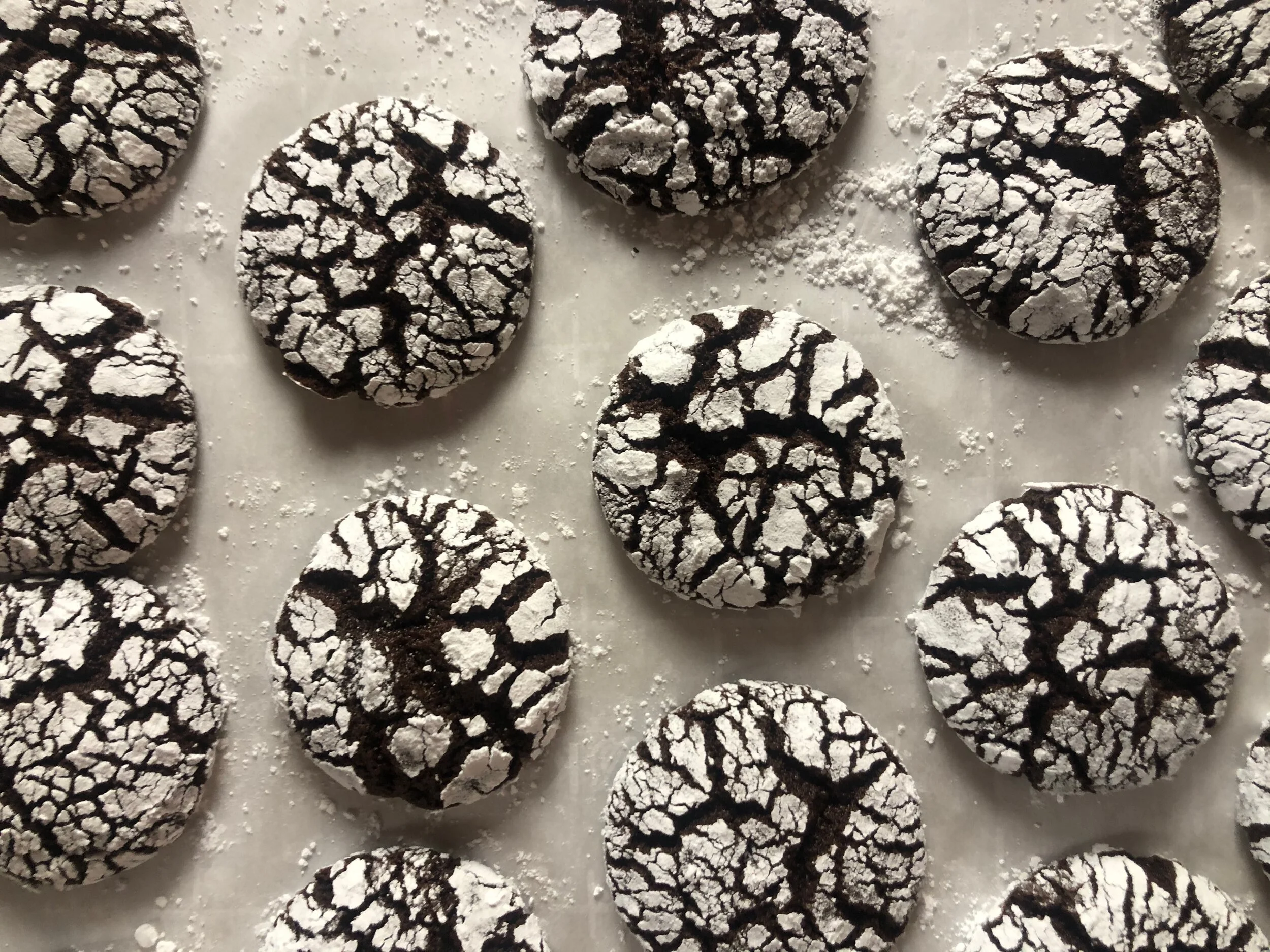 Chocolate Peppermint Crinkle Cookies