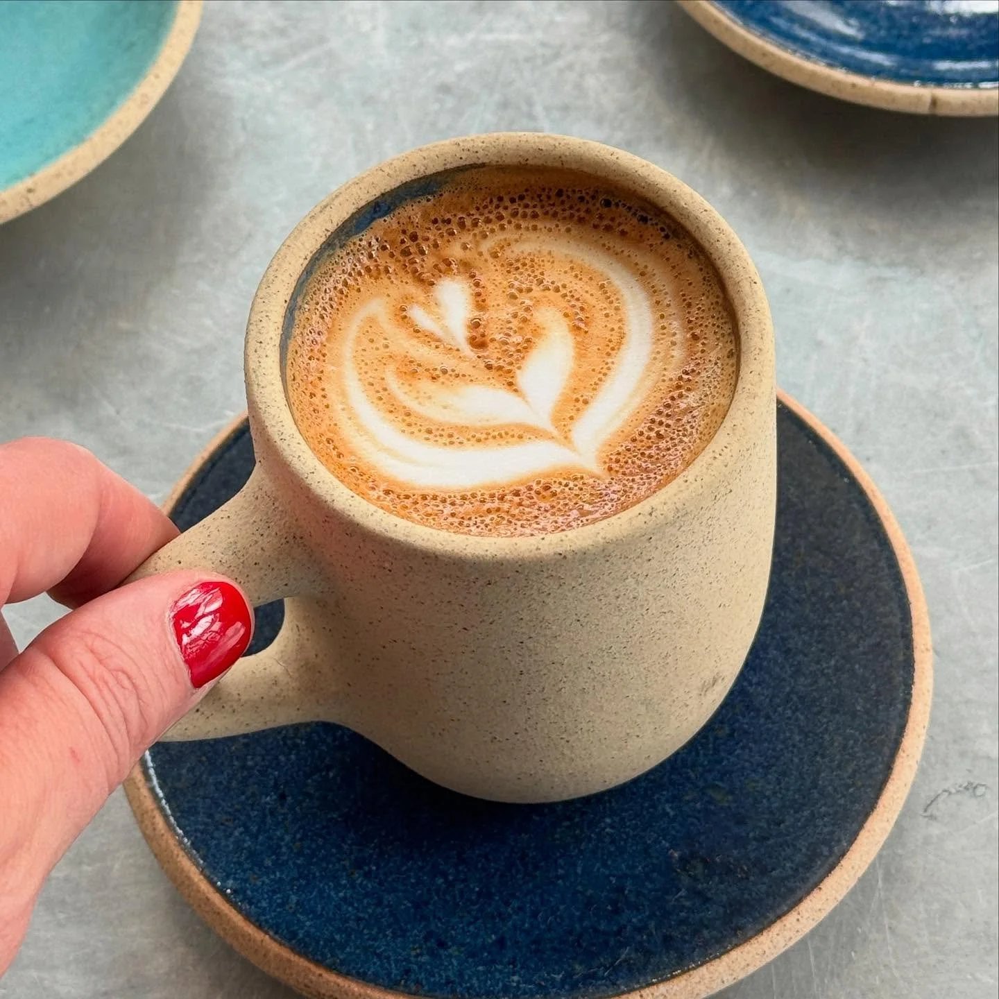 Good morning Monday, you got this!
#mondaymonday #mondaymotivation💪 #mondaymood #cappuccino #dearmama #youareappreciated