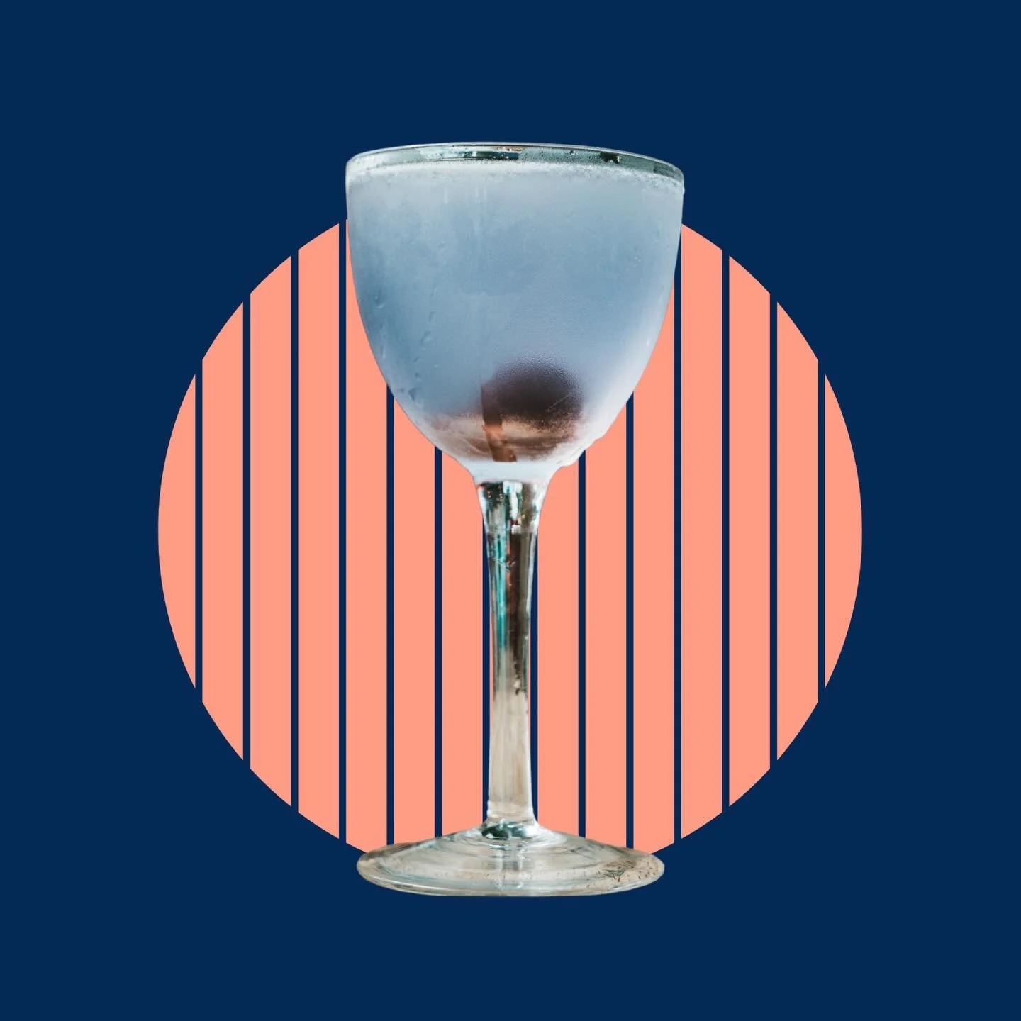 Oh hey, Thursday&hellip;happy hour! 

Let&rsquo;s do this $12 cocktails all day, any day.

#dearmama #harlem #happyhour #cocktails