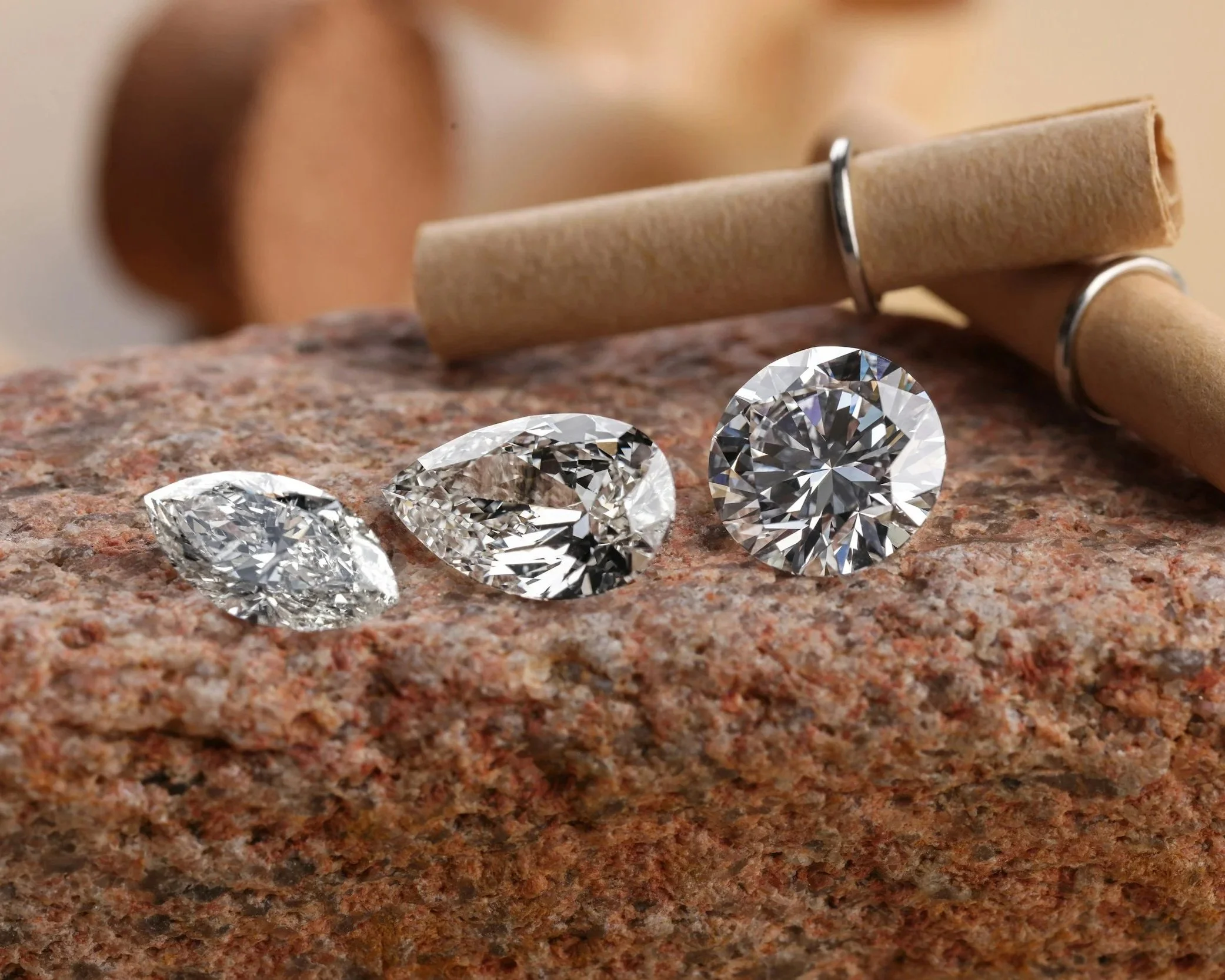 La bague de fiançailles parfaite : quelle pierre précieuse choisir ?
