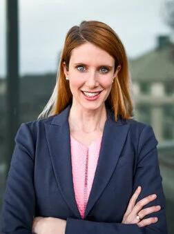 Juliana Schroeder: Assistant Professor in the Management of Organizations group at Berkley HaasBridging Divides through Conversation