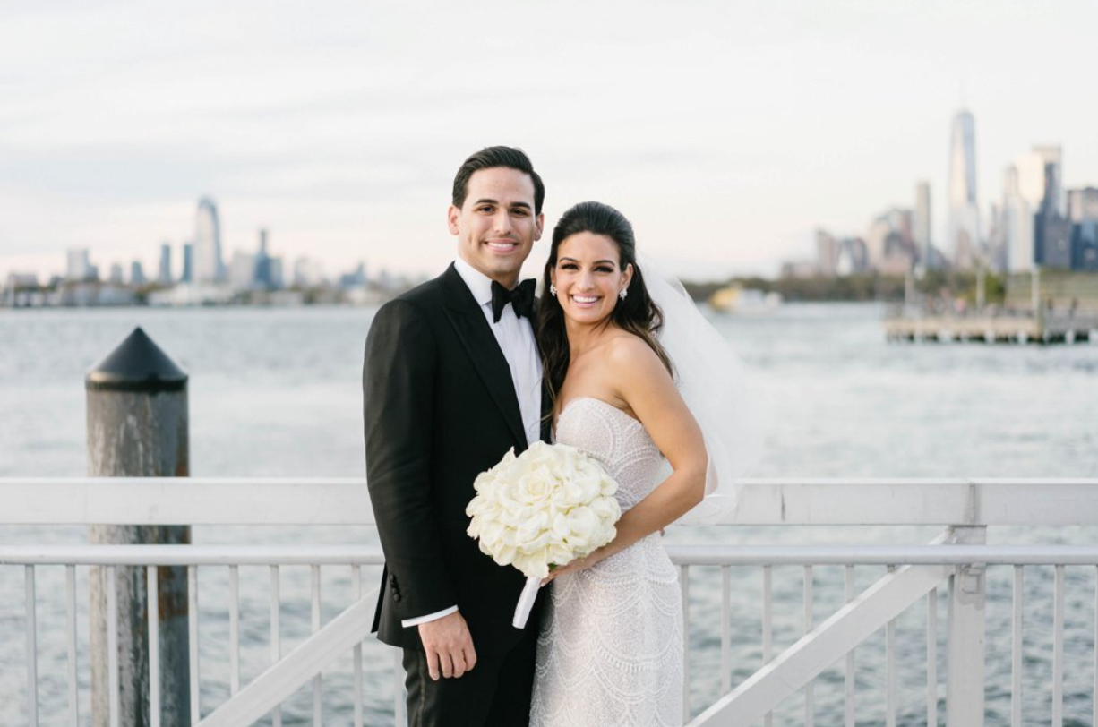Paulina &amp; Frank's Elegant Liberty Warehouse Wedding: A NYC Waterfront Dream