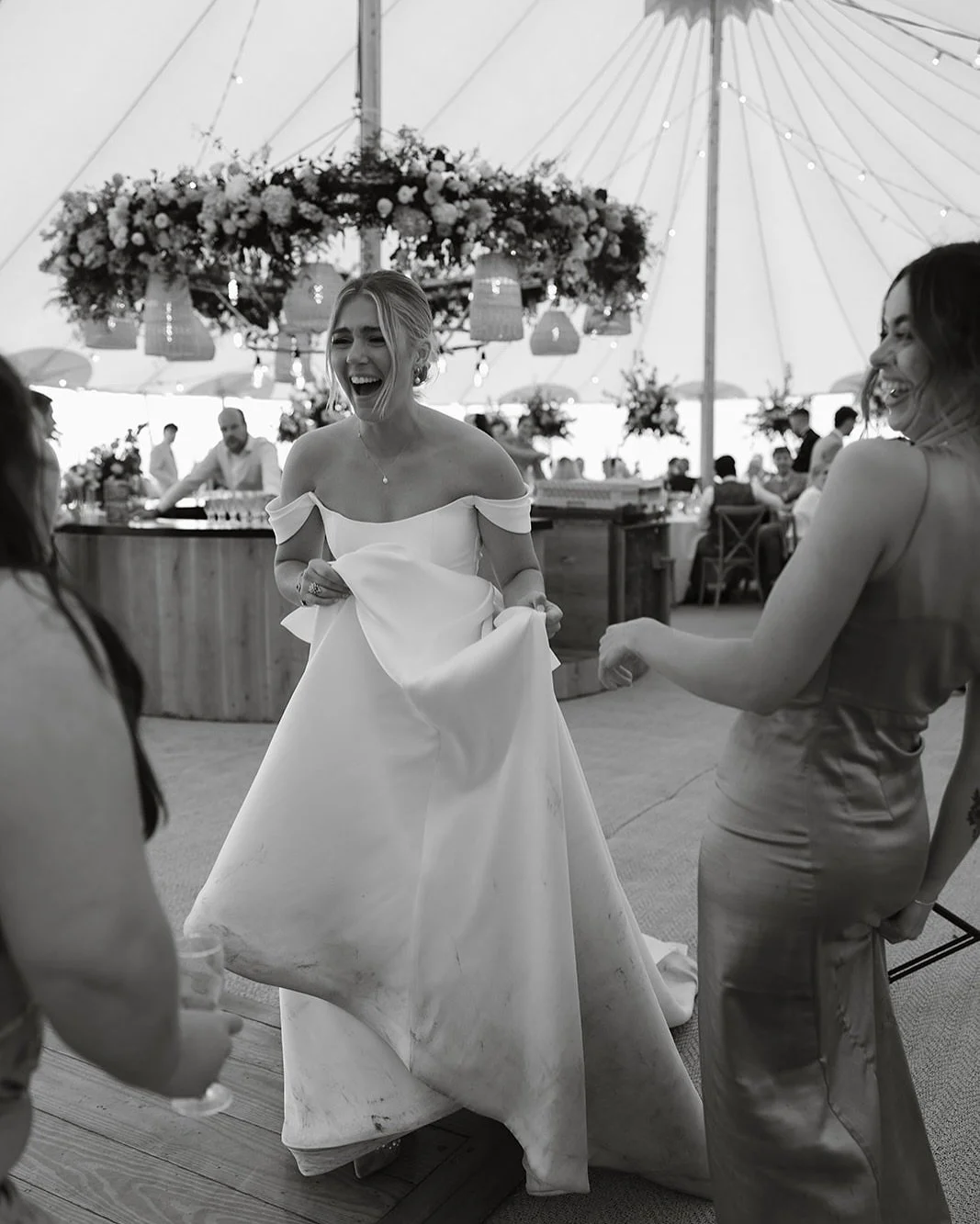 The moments that really matter on your wedding day. Nothing posed, nothing forced. Just being present in the moment with your loved ones as your day unfolds, whilst I capture your unique story 🫶🏼

I&rsquo;ve had a lot of couples chat to me lately a