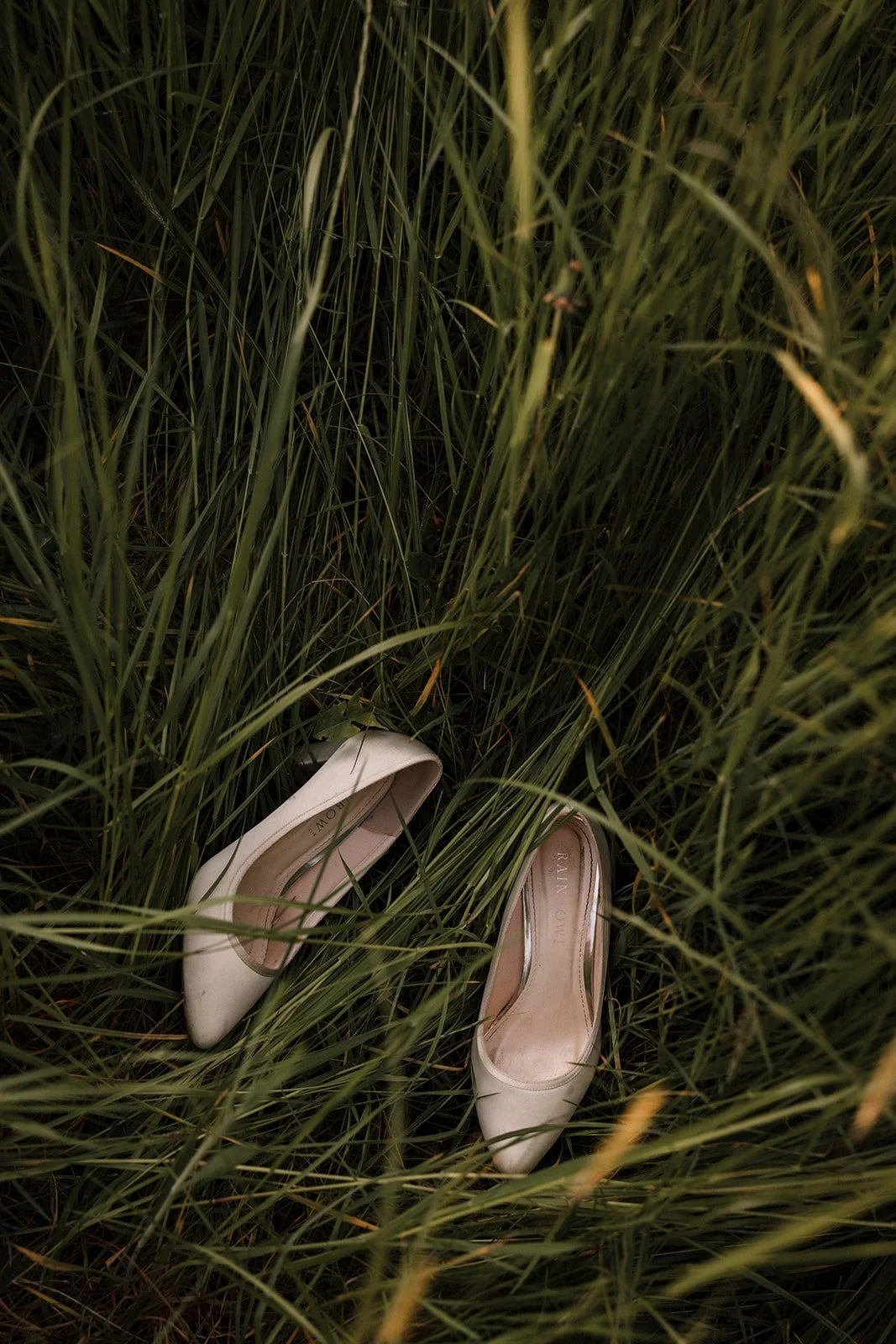Molly&Joseph-sneakpreviews-katiegoffphotography-150.jpg