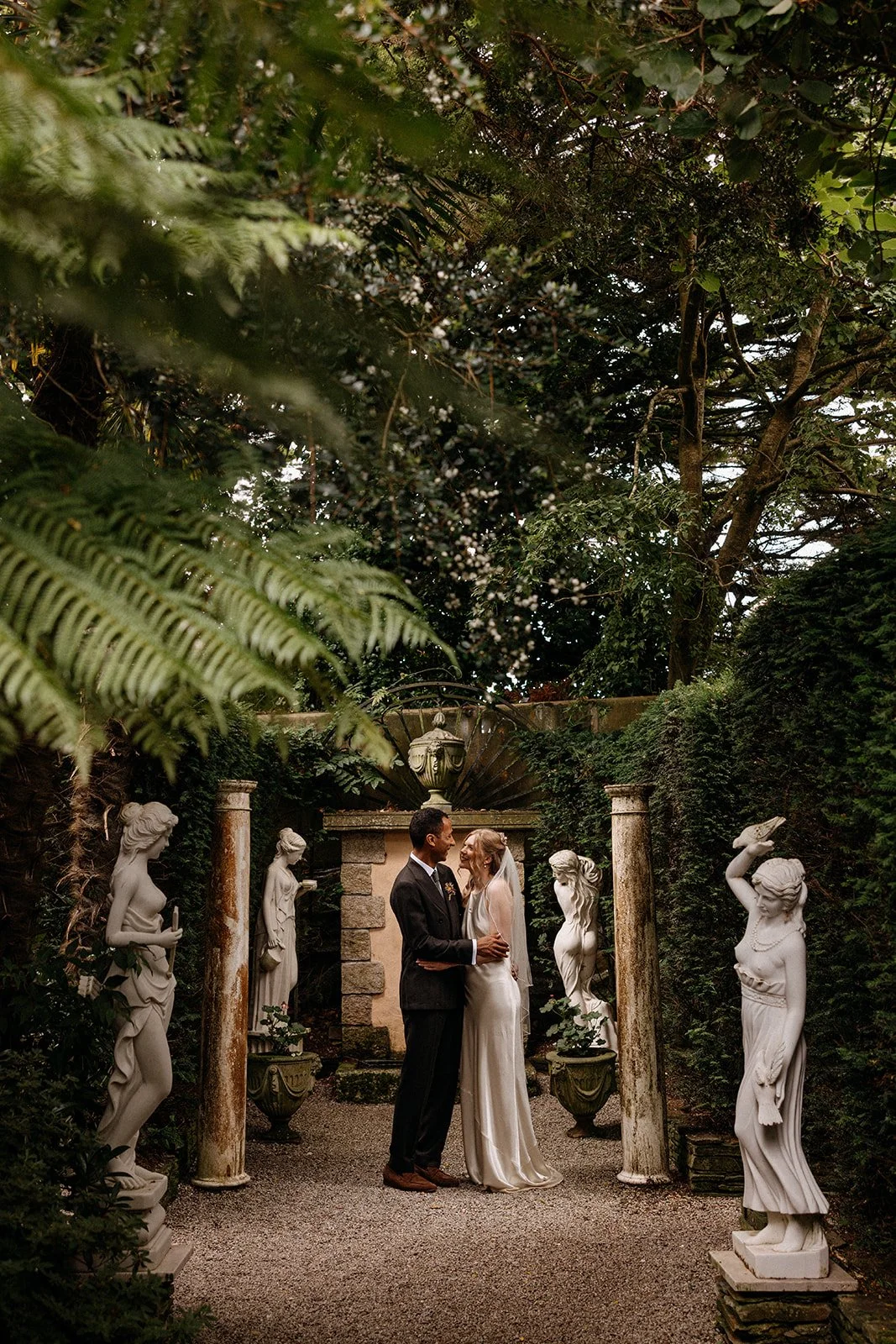 Freya&Hamza-lamorrangardens-wedding-katiegoffphotography-279.jpg