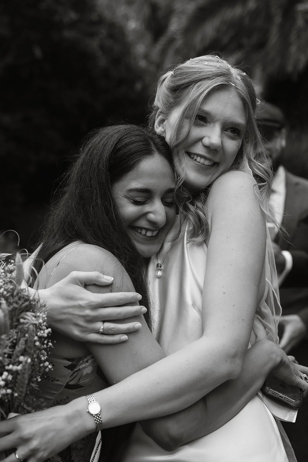 Freya&Hamza-lamorrangardens-wedding-katiegoffphotography-161.jpg
