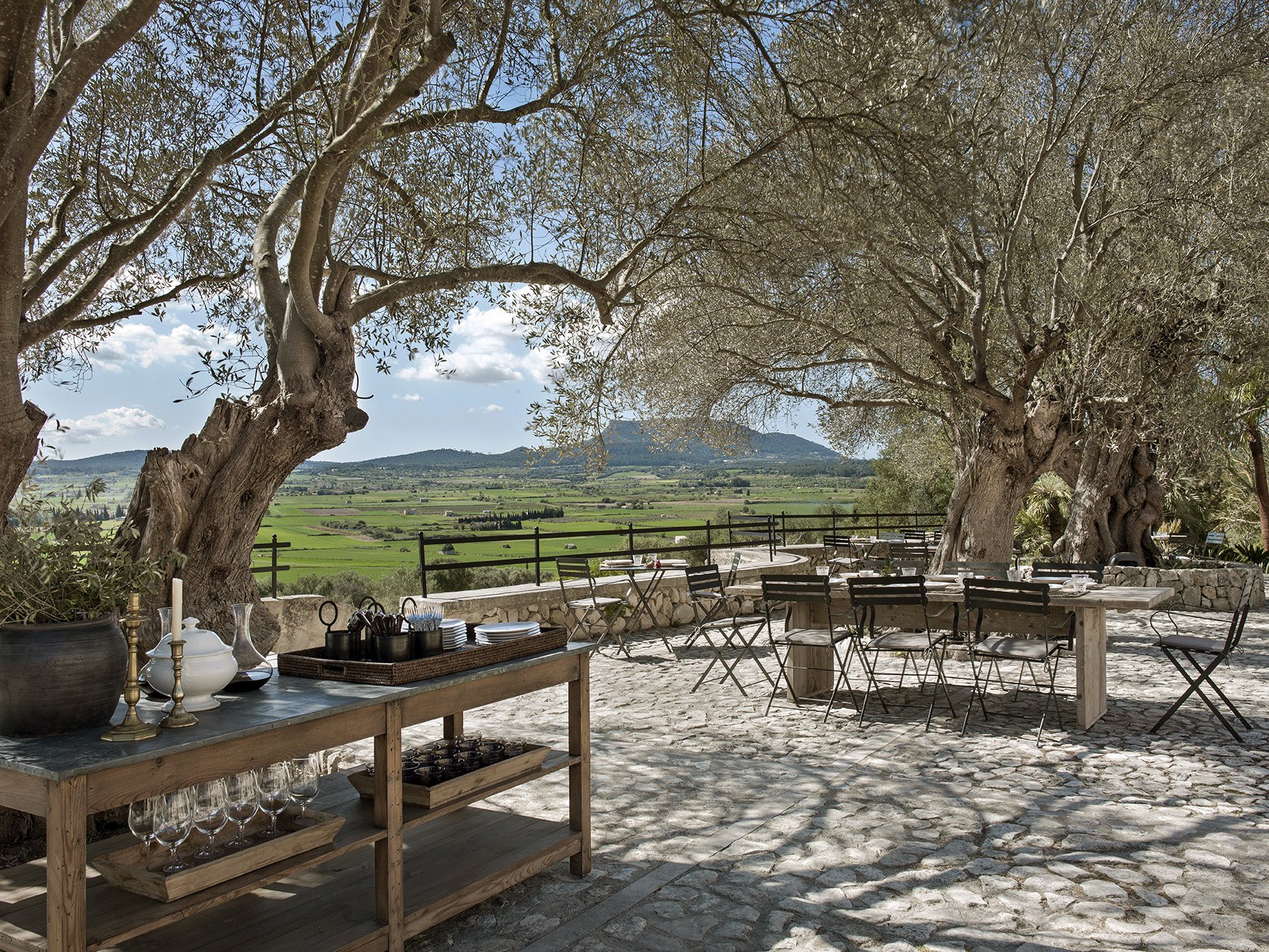 Terrace Los Olivos 2.jpg