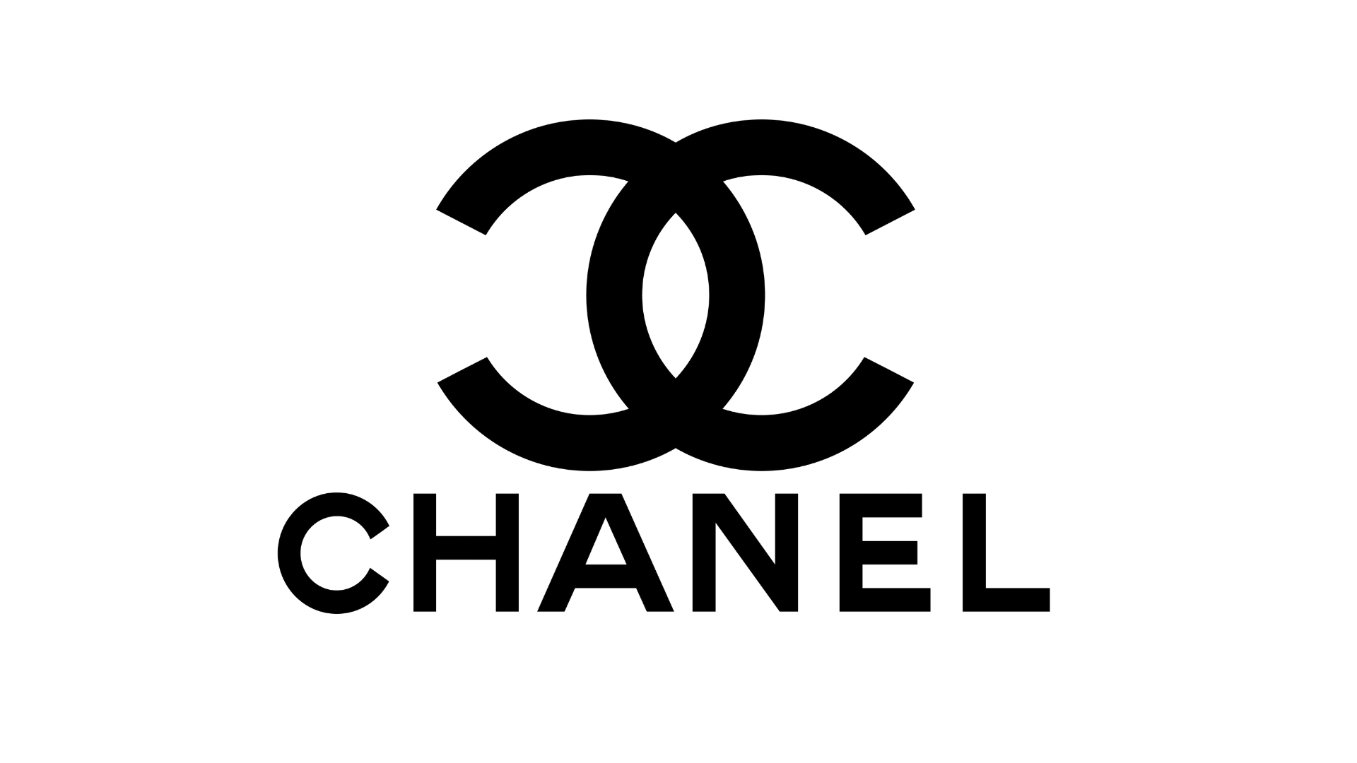 Belinda collabed with Chanel for the Chanel Summer Beauty Event in Ibiza