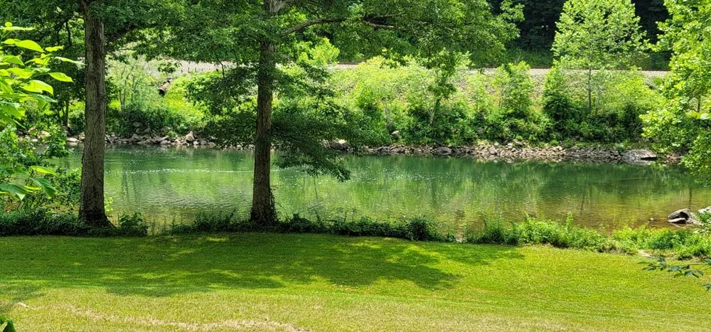 GORGEOUS 2 AC. GREENBRIER RIVER RETREAT